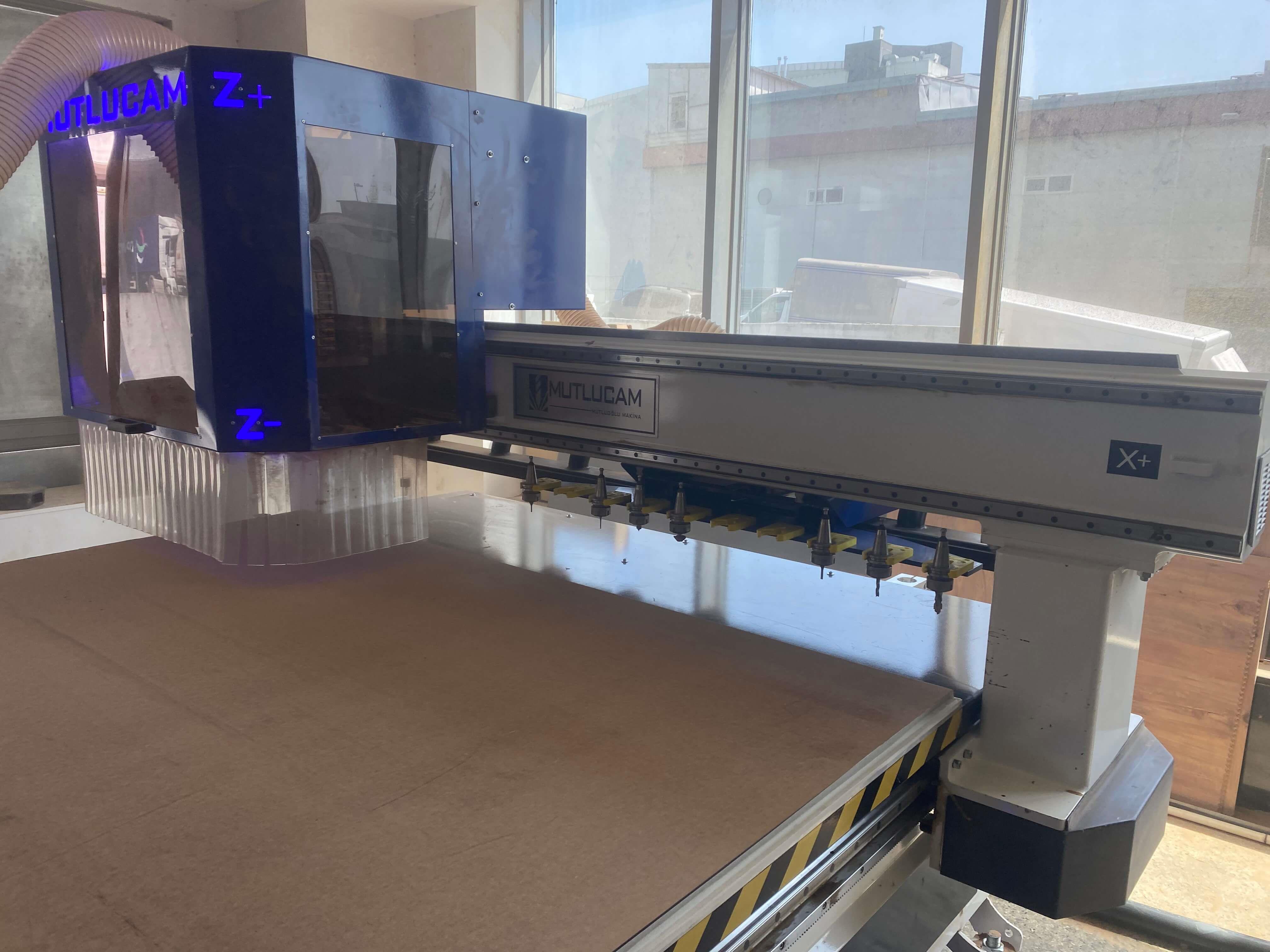 Mutlucam 2128 Matkap Gruplu, Süpürmeli Düz Tabla Cnc Makinesi (2023)