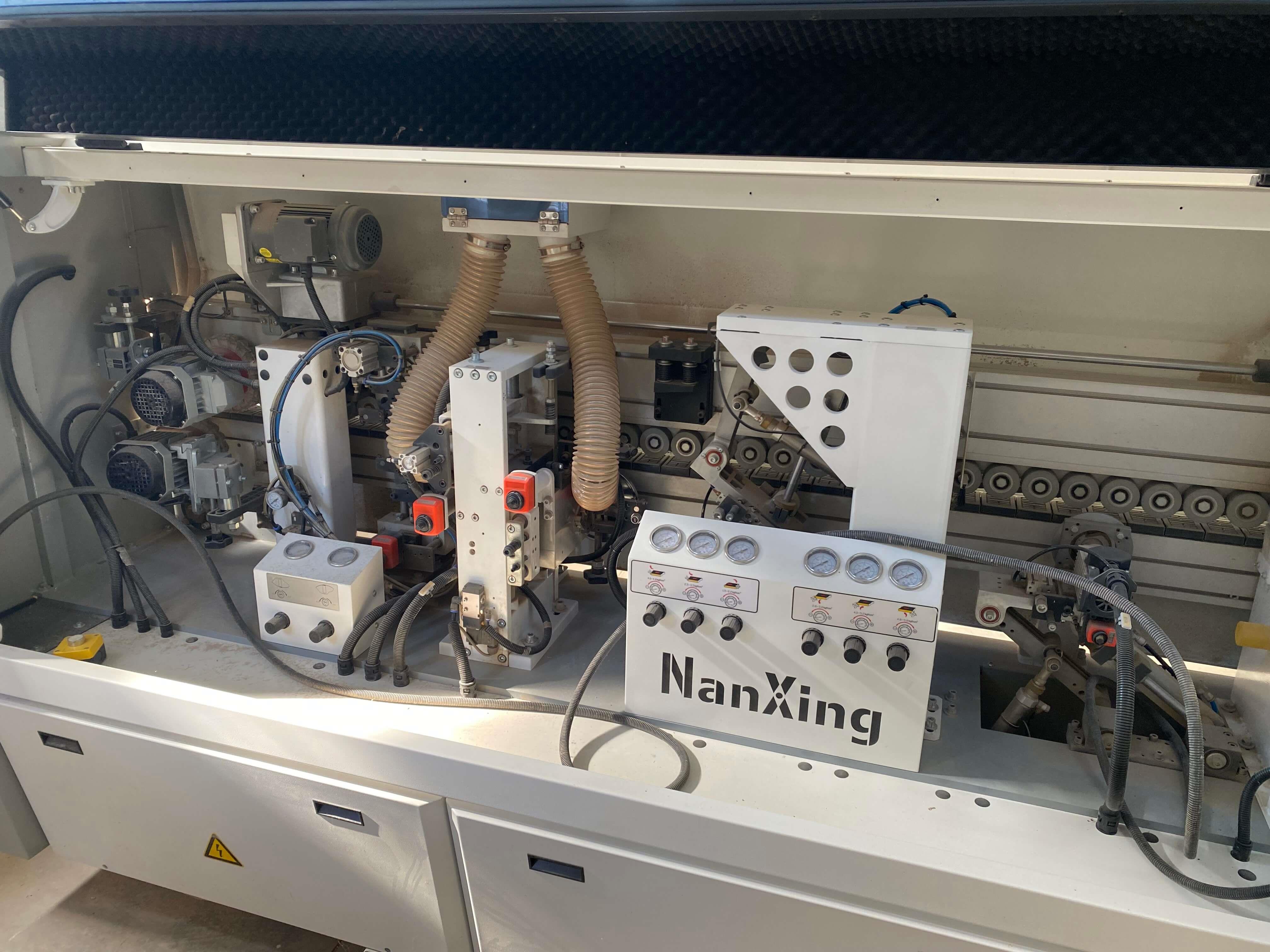 Nanxing NB 875 E Softforming Kenar Bantlama Makinesi (2022)