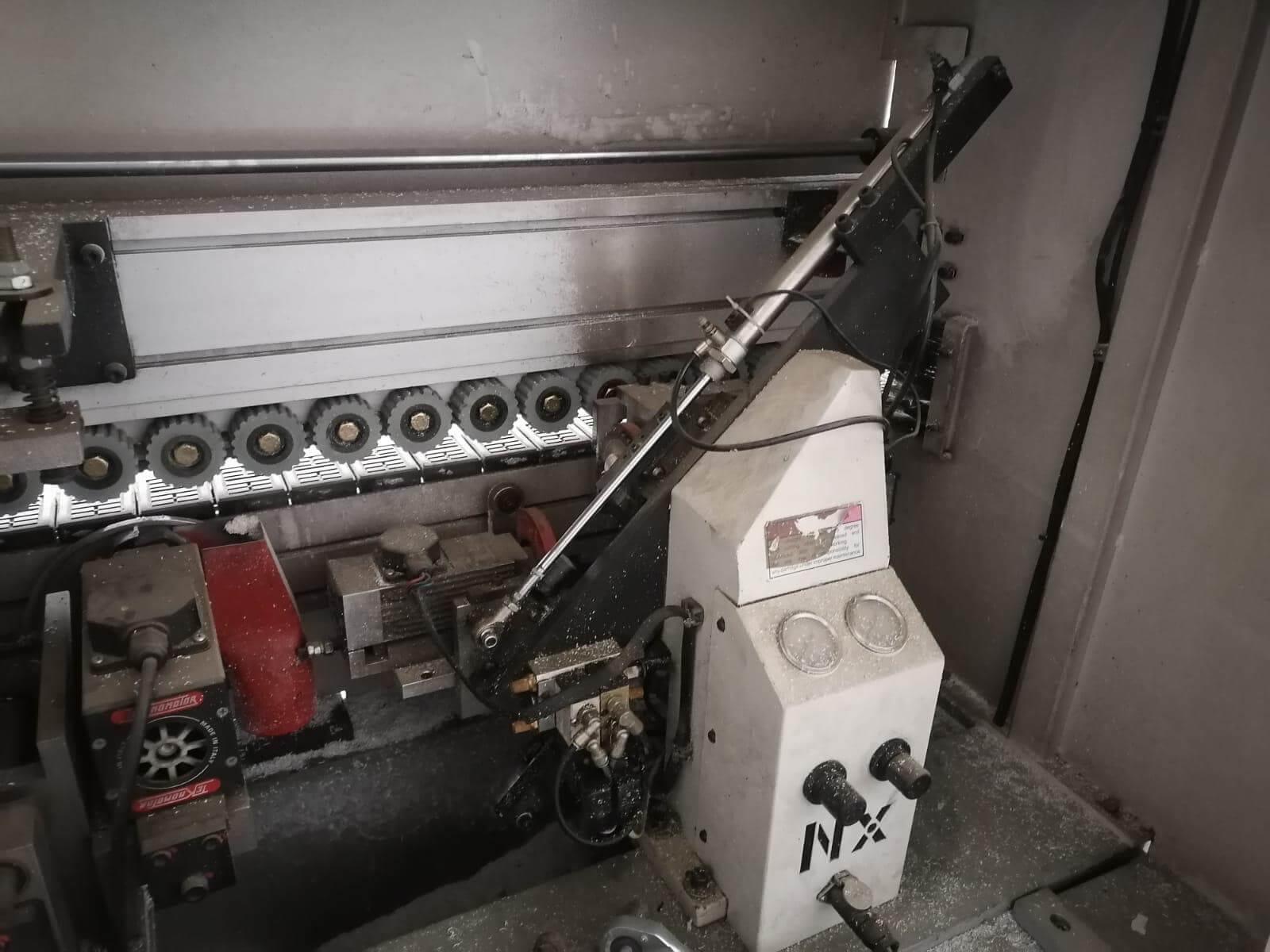 Nanxing NB8C1L Kenar Bantlama Makinesi (2011)