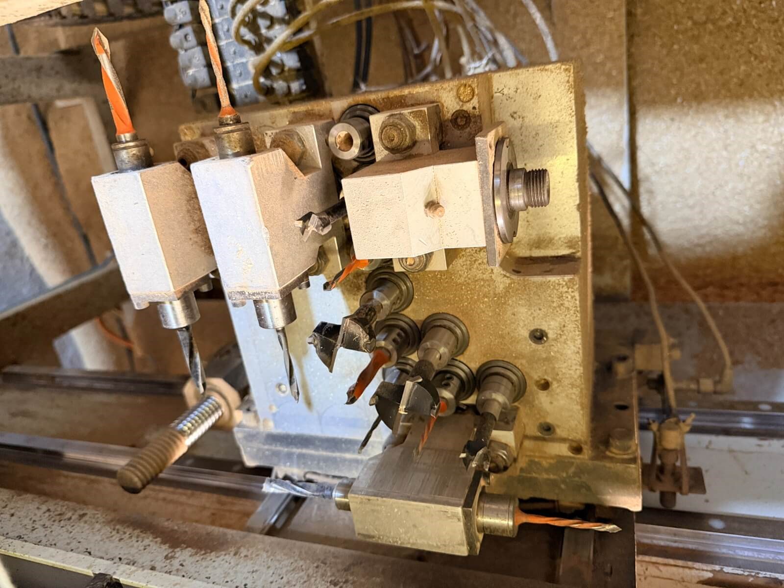 OMAKSAN Holemaster 100 Sl Cnc Delik Makinesi