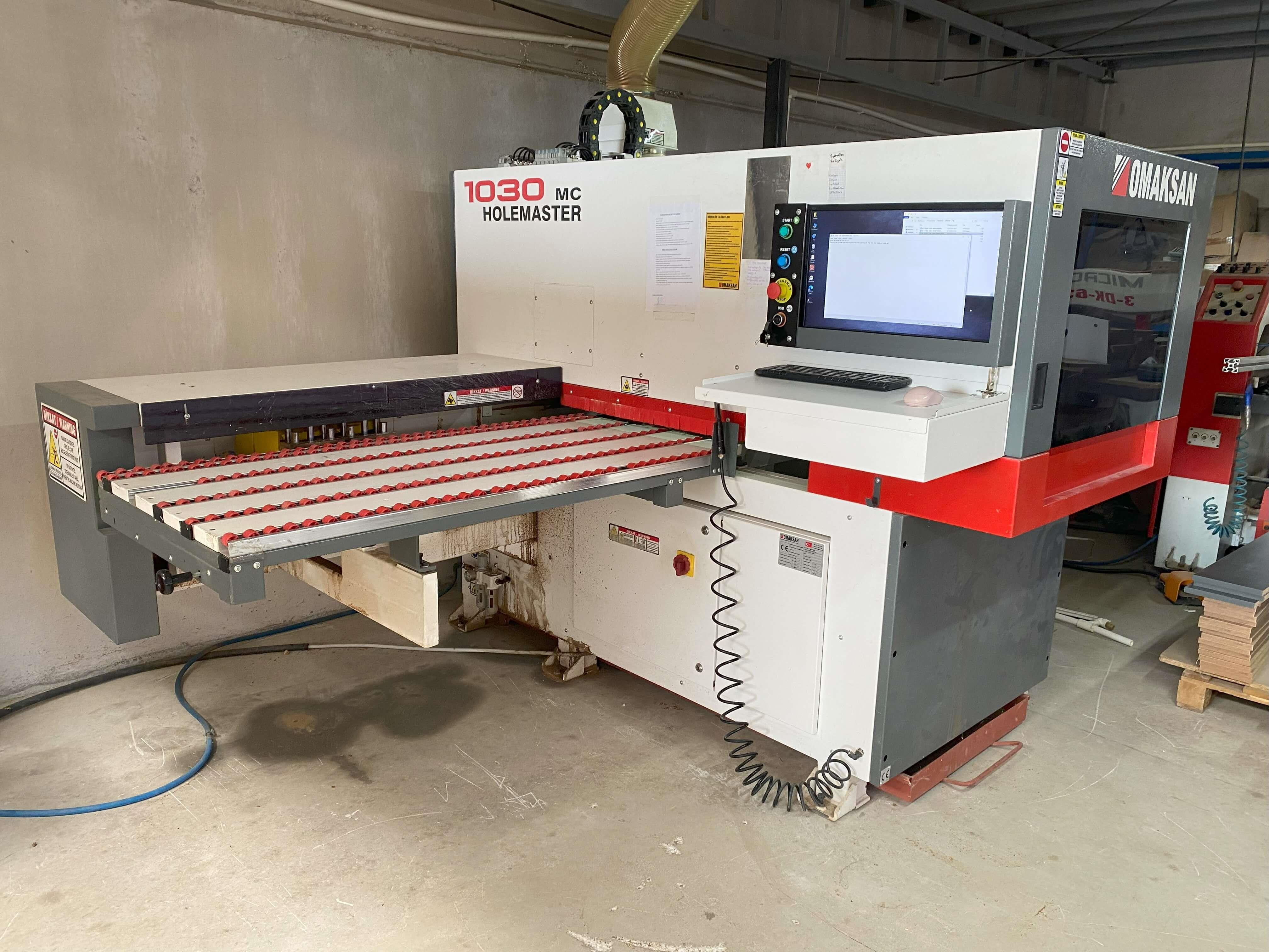 Omaksan Holemaster 1030 MC Cnc Delik Makinesi (2023)