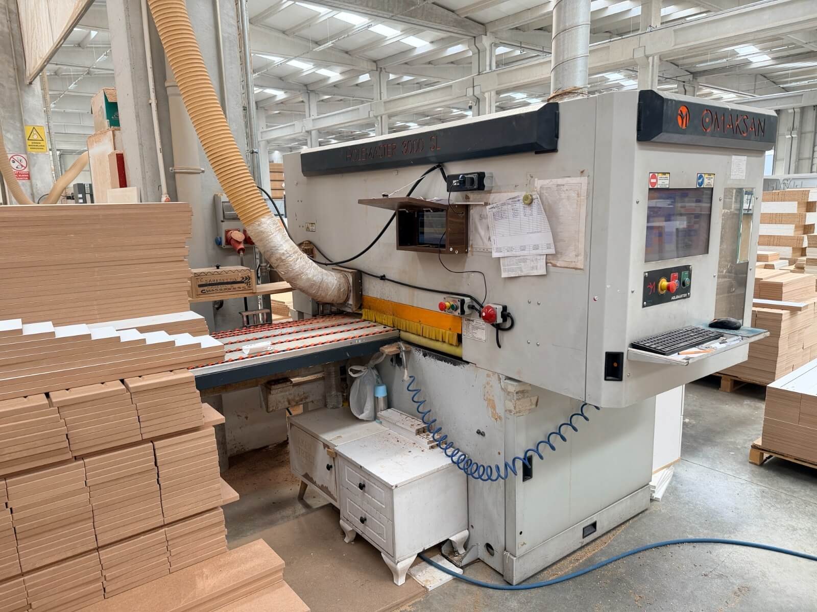 OMAKSAN Holemaster 3000 SL Cnc Delik Makinesi (2017)