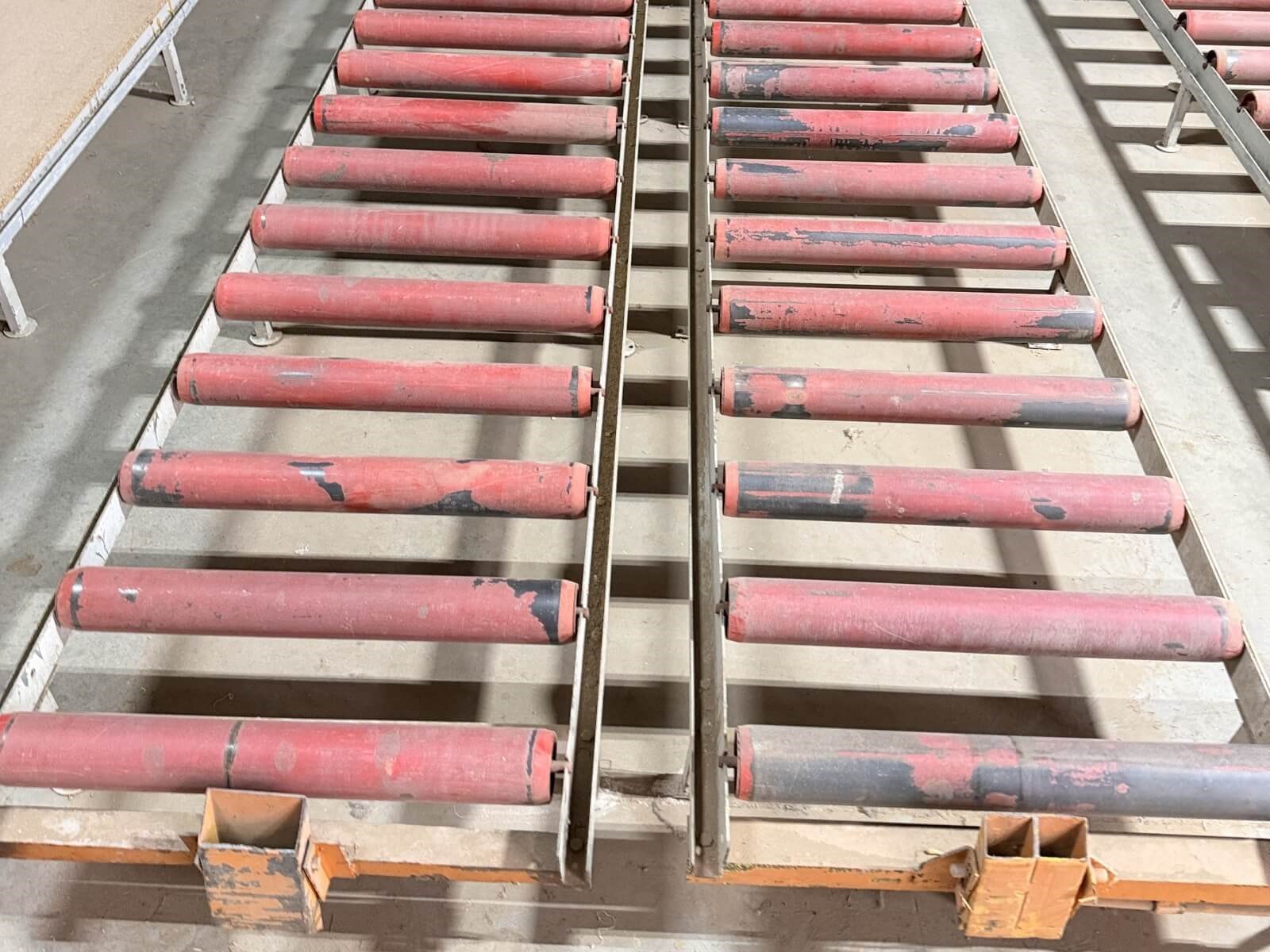 ONURSAL 175 Metre Yer Konveyörü Mobilya Aktarma Sistemleri