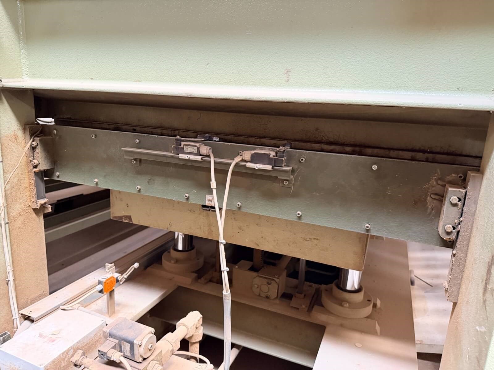 Orma Makine 140*380 Ölçü Pres Makinesi (1997) 