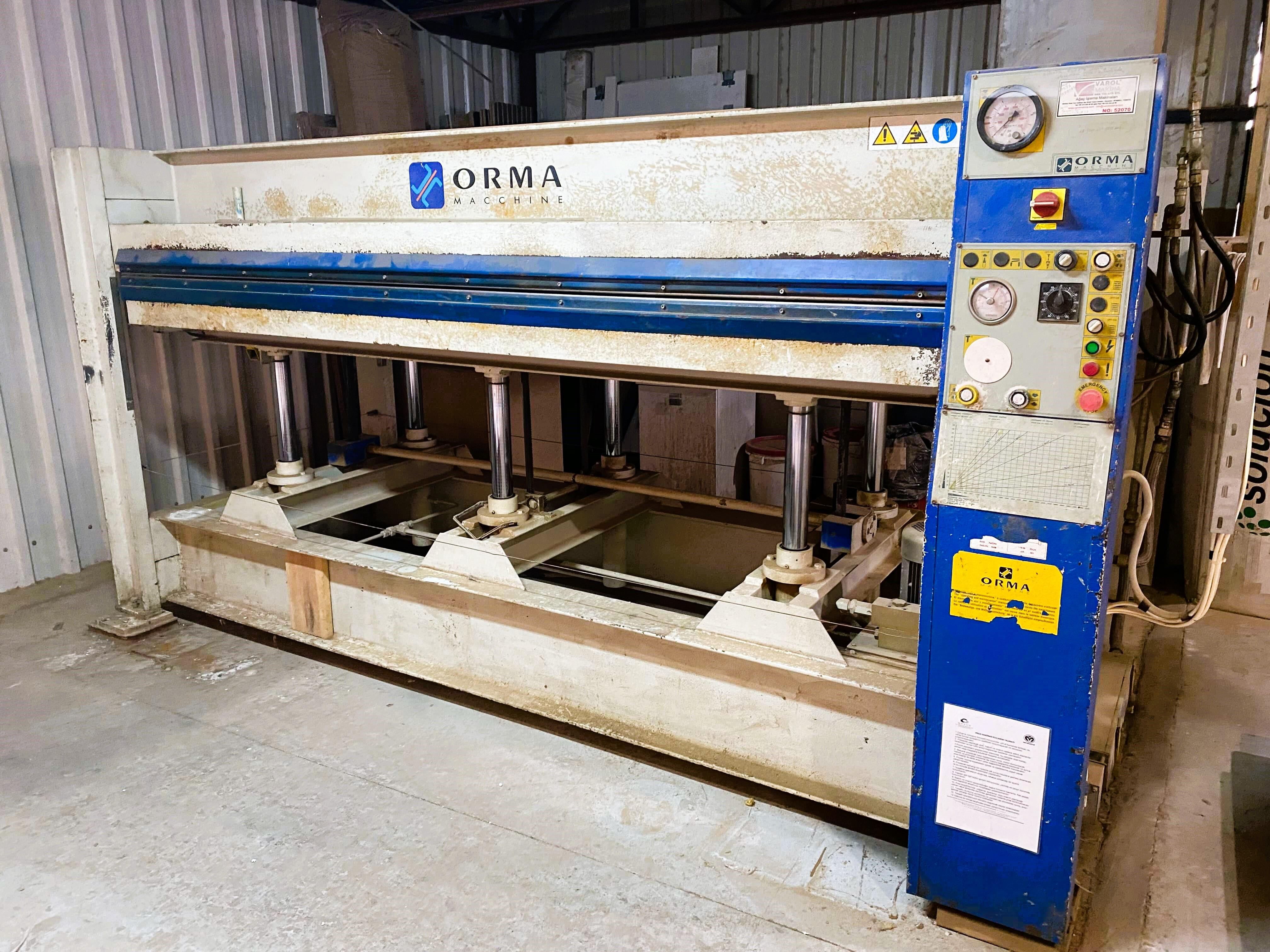 Orma Npc 3000/S 130*300 Yağ Isıtmalı Kapı Pres Makinesi (2005)