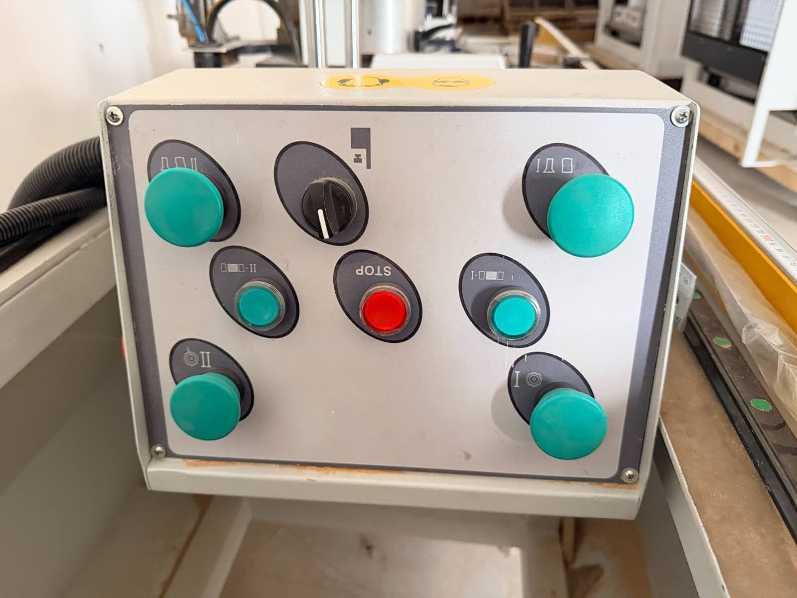 ÖZGENÇ WDE 300 Çift Gönye 45-90 Çift Testere Kesim Kavela Zıvana Makinesi (2019)