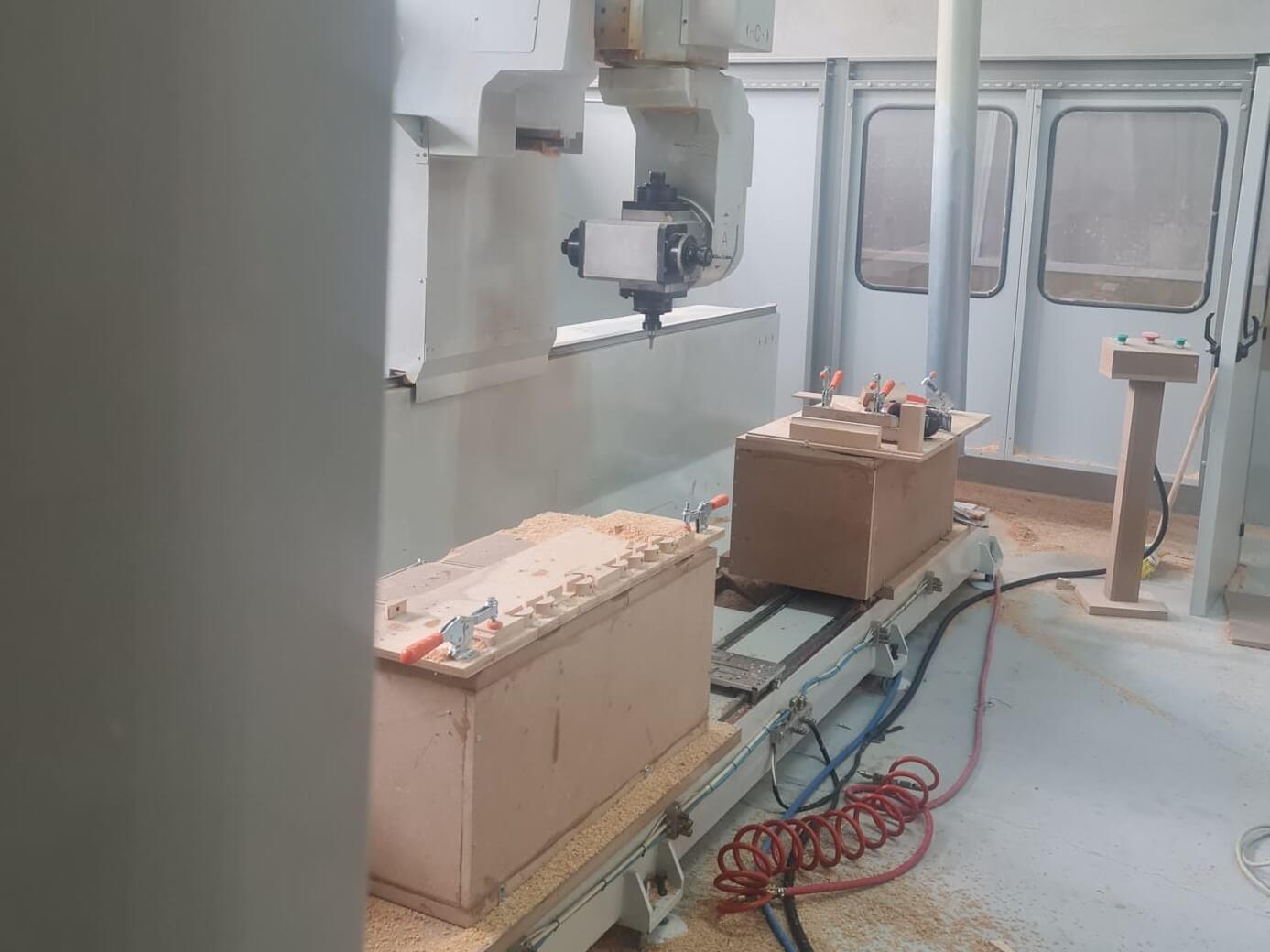 Pade Omega 5 Eksen Şarjörlü Cnc Makinesi (2009)