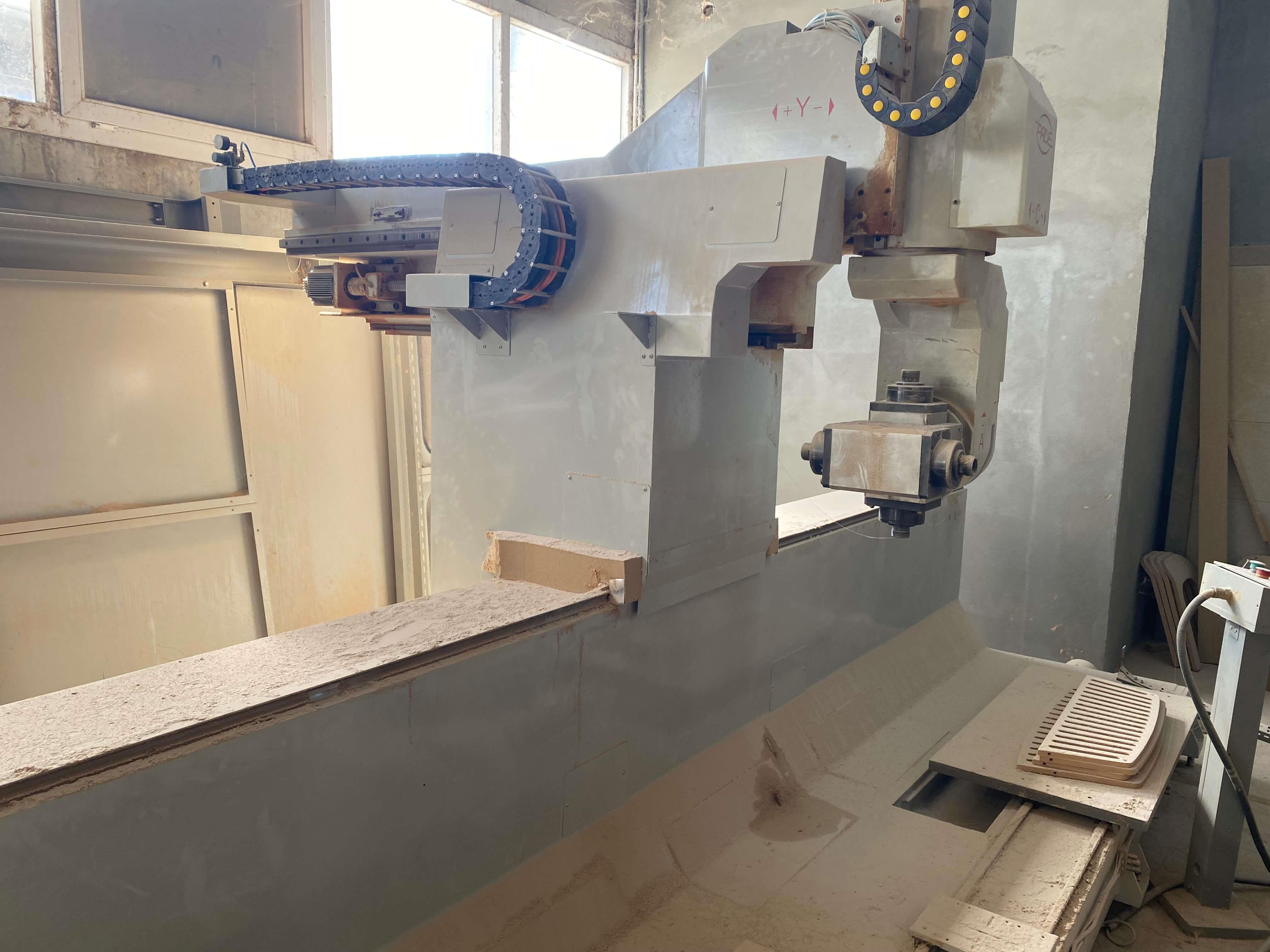 Pade Omega 5 Eksen Şarjörlü Cnc Makinesi (2009)