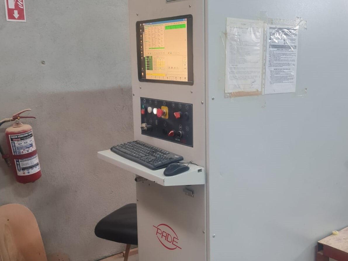 Pade Omega 5 Eksen Şarjörlü Cnc Makinesi (2009)