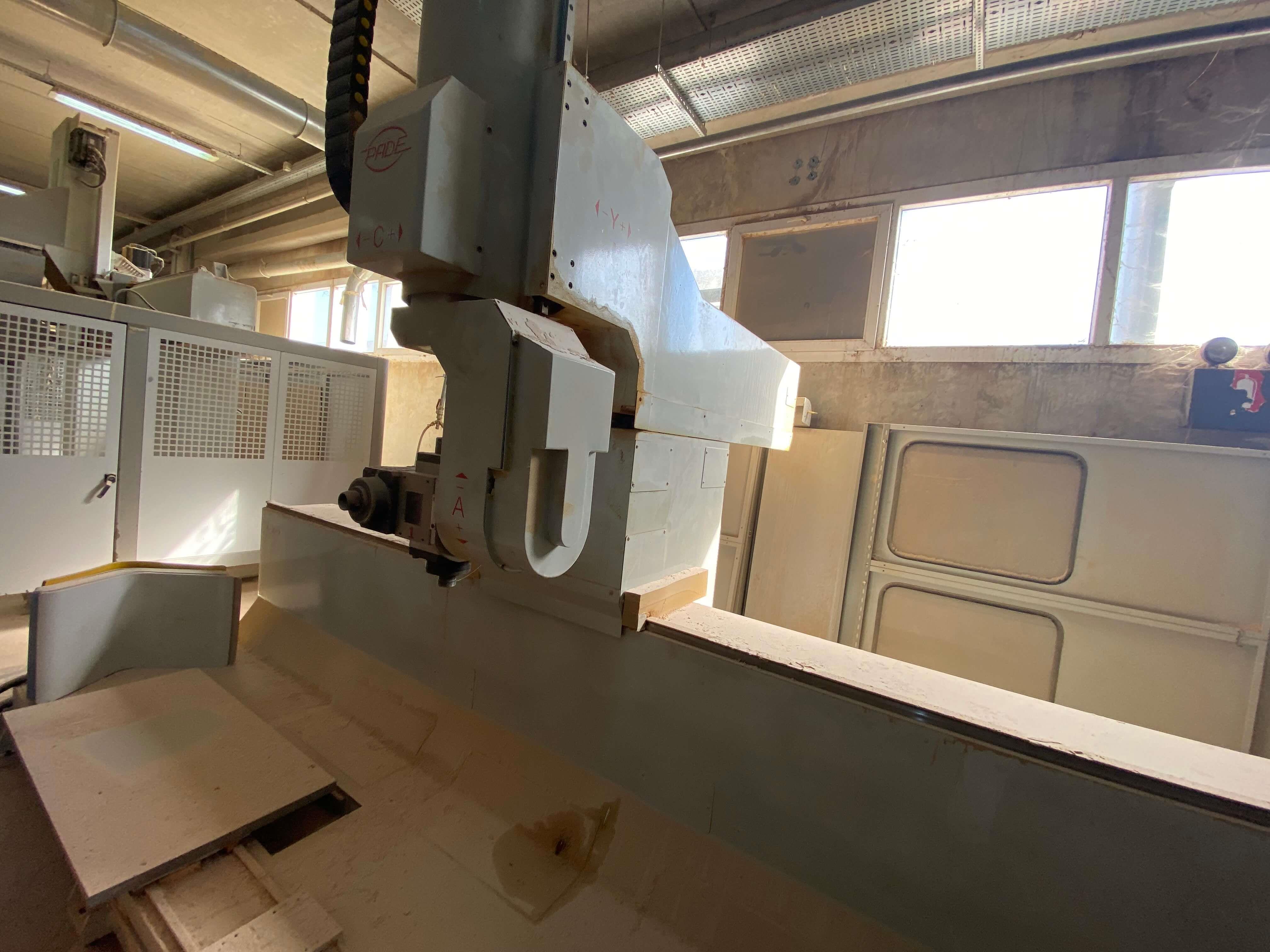 Pade Omega 5 Eksen Şarjörlü Cnc Makinesi (2009)