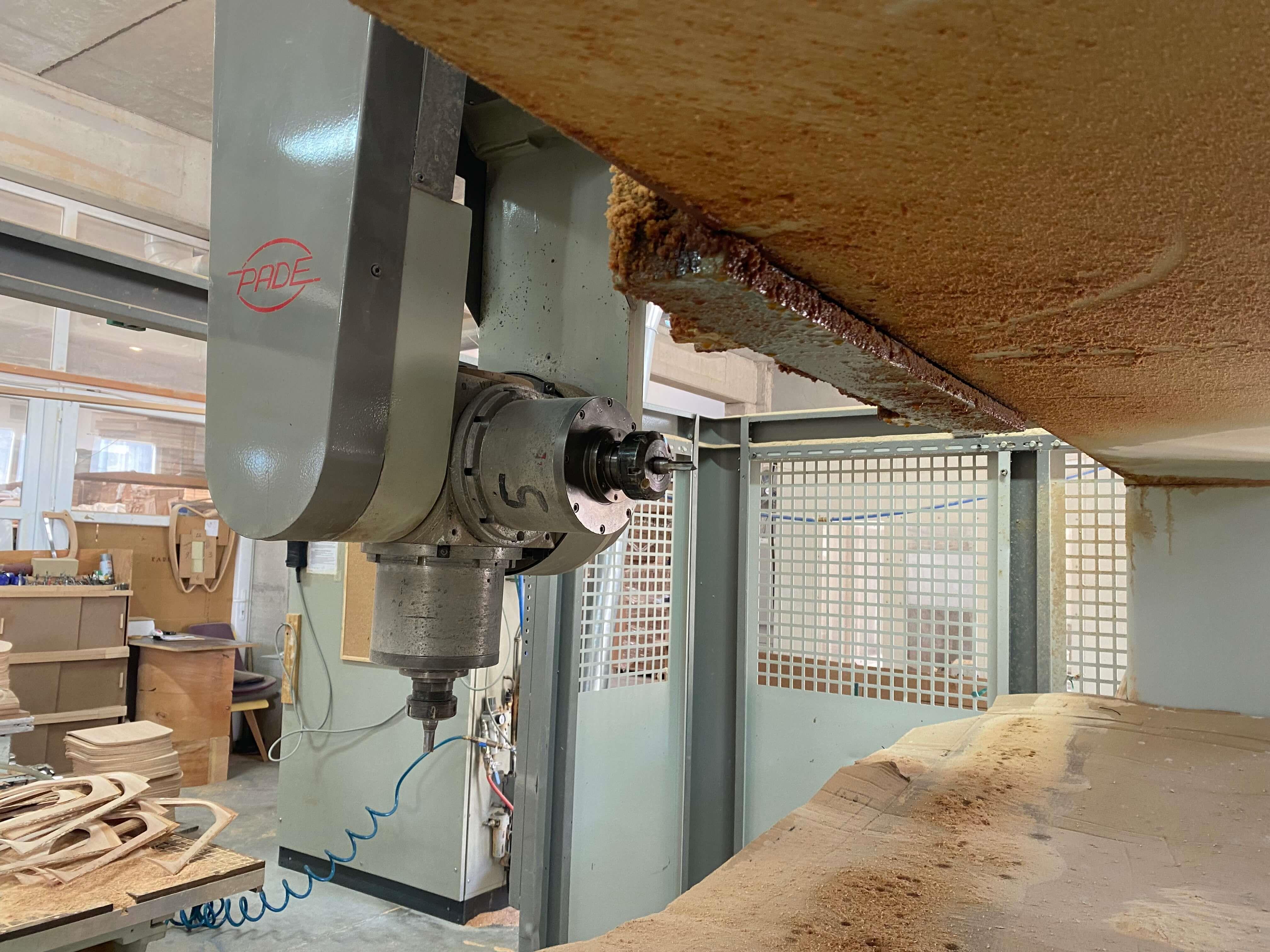 Pade Uni 5 Spin 5 Eksen Cnc Makinesi (2005)
