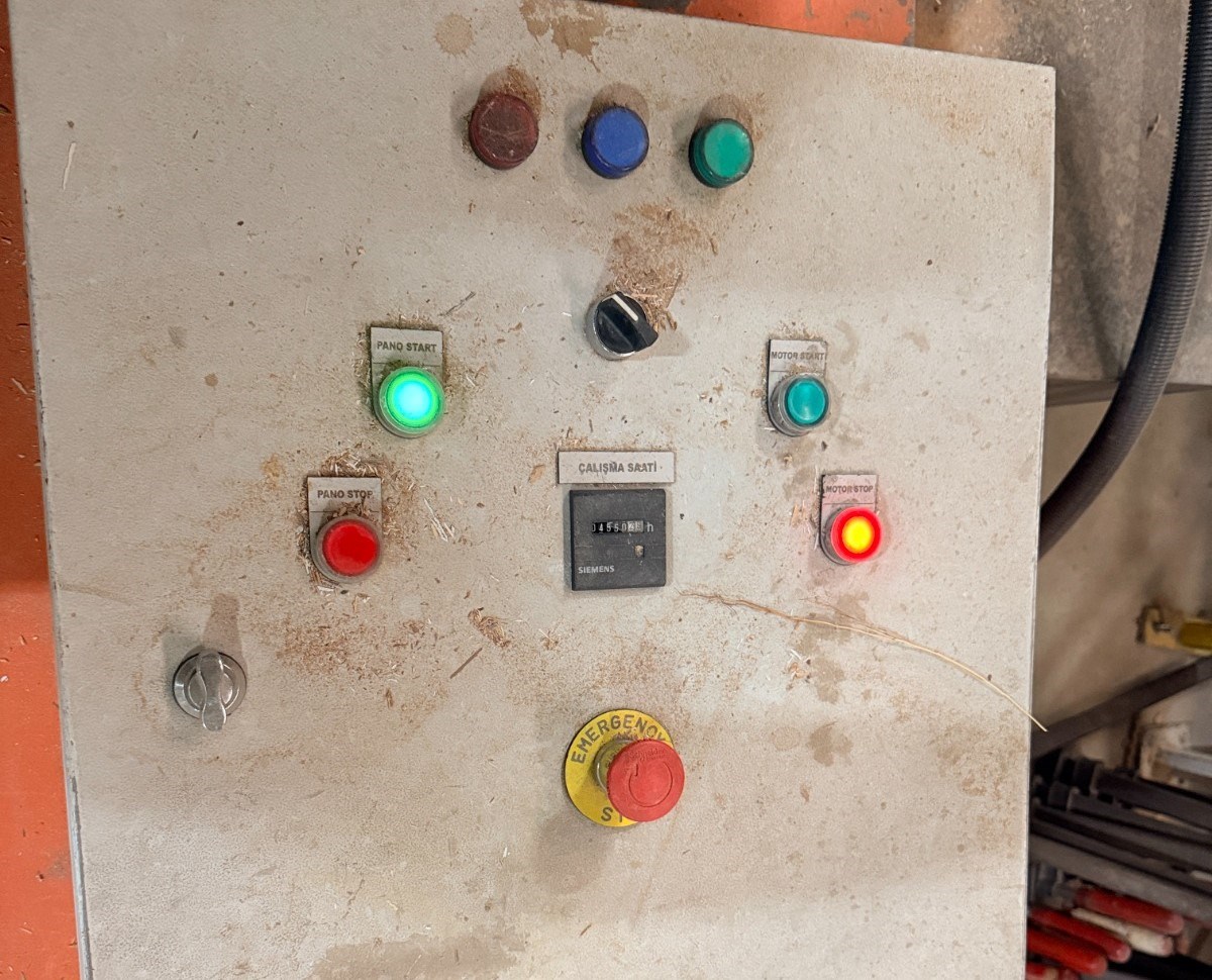 Panel Ebatlama Yanı Sunta Kırıcı Makinesi