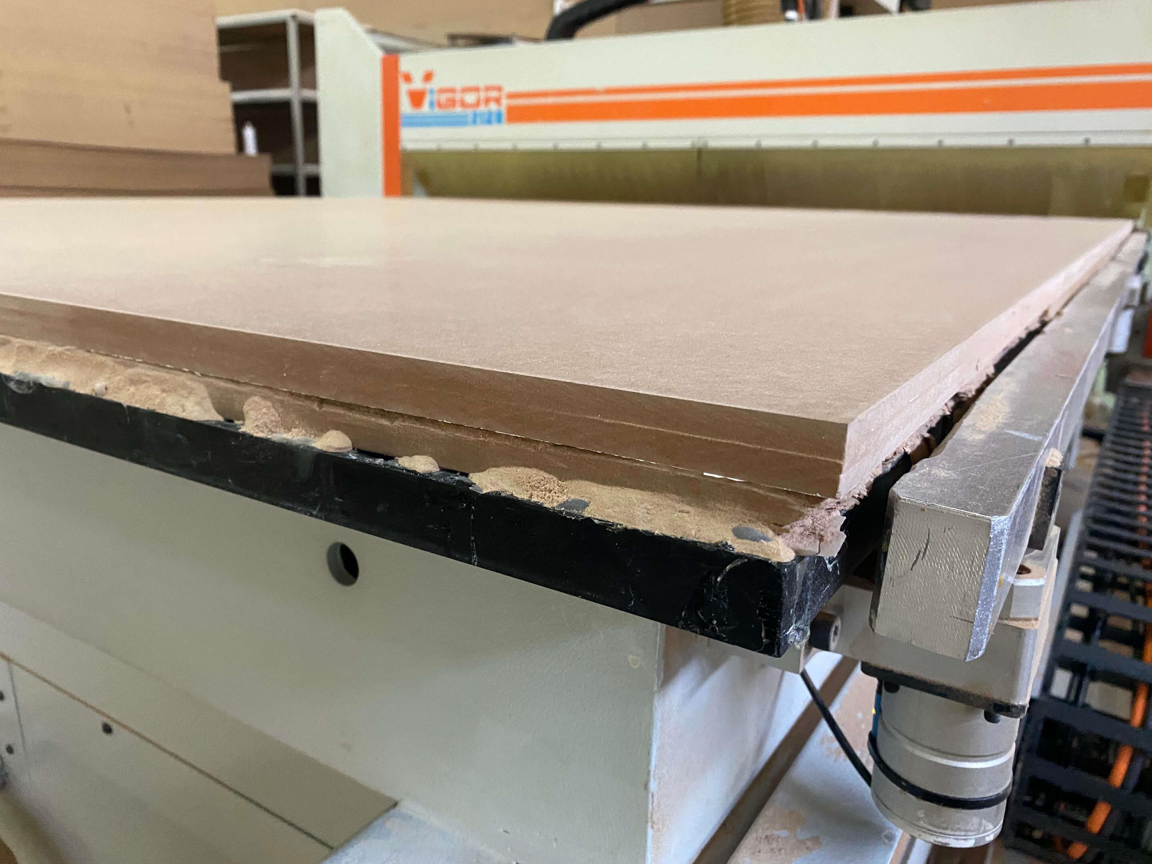 Poyraz Vigor 2128 Süpürmeli Düz Tabla Cnc Makinesi (2019)