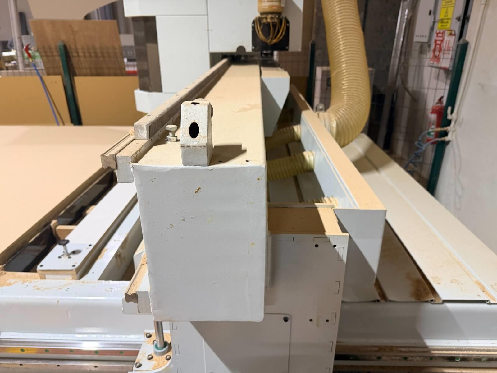 Reksis Rekspeed 2136 Düz Tabla Süpürmeli Cnc Makinesi (2023)