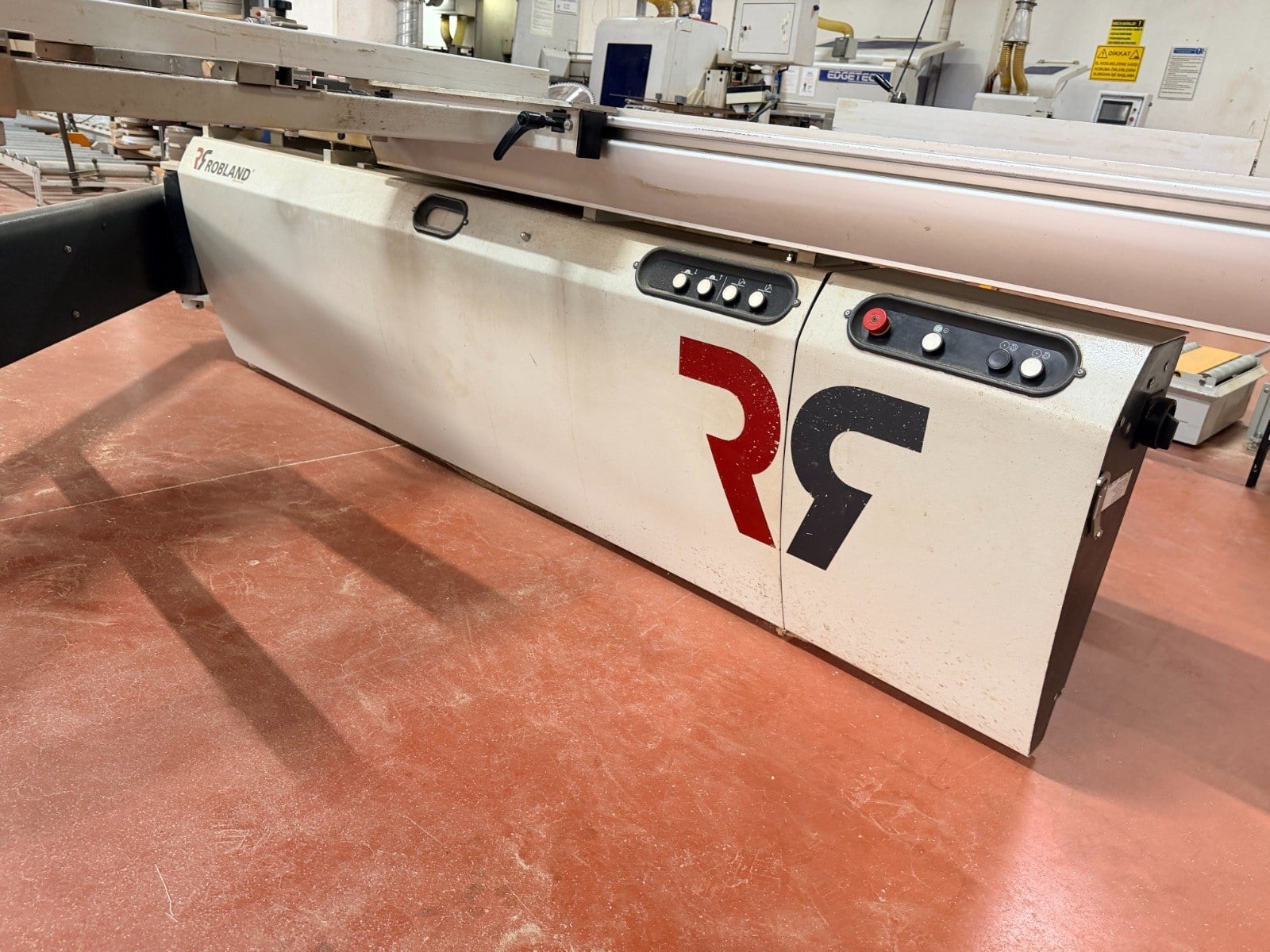 Robland 3200 Çizicili Yatar Daire Kesim Makinesi