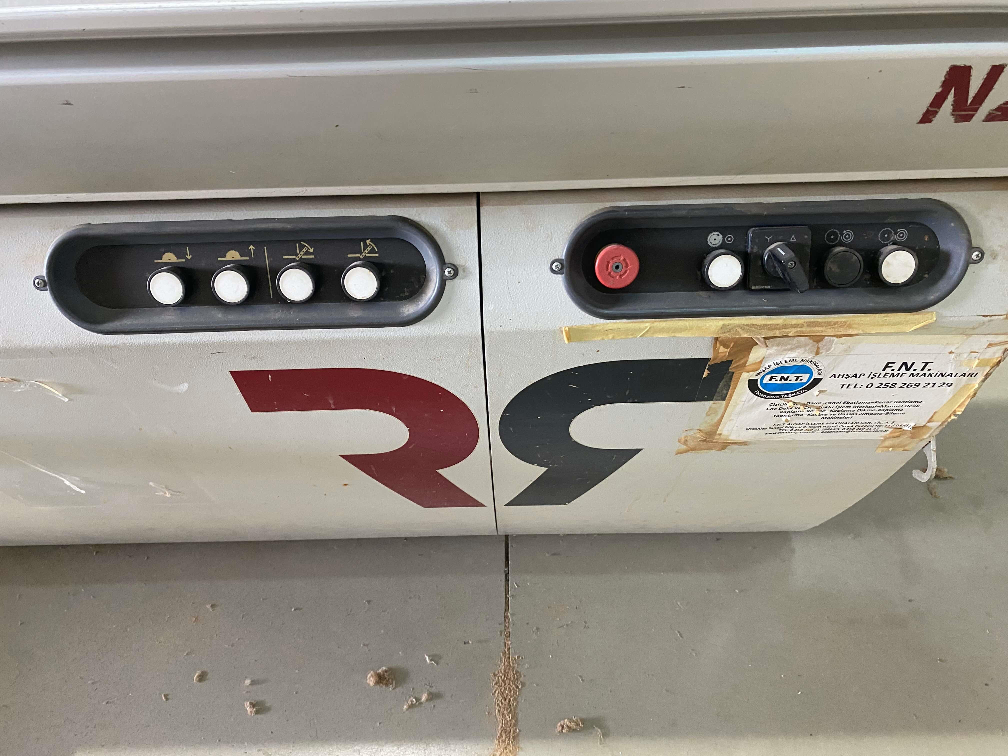 Robland Nz 3200 Çizicili Yatar Daire Kesim Makinesi