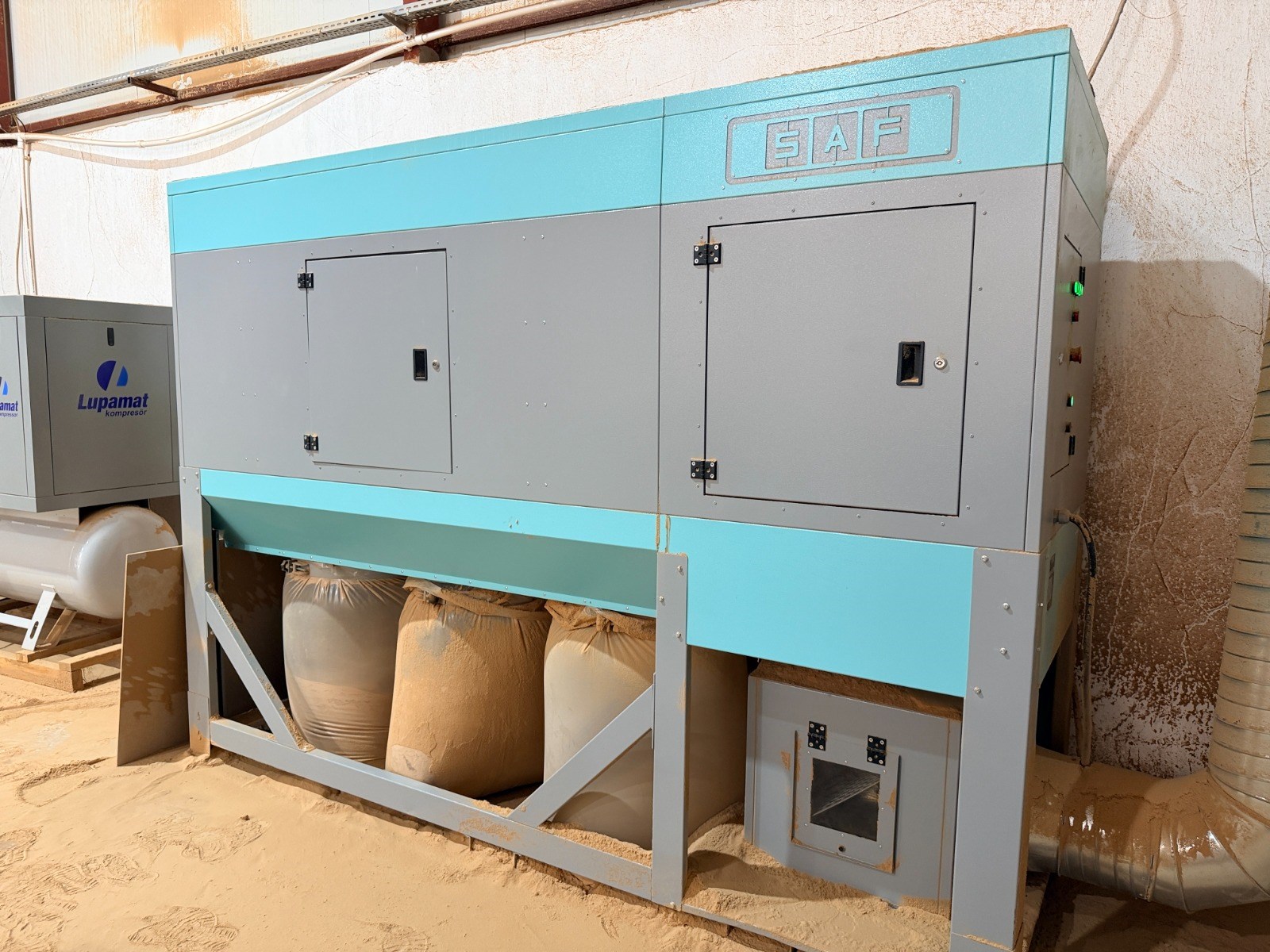 SAF TEKNİK ST 10.000 Toz Emme Makinesi (2024)