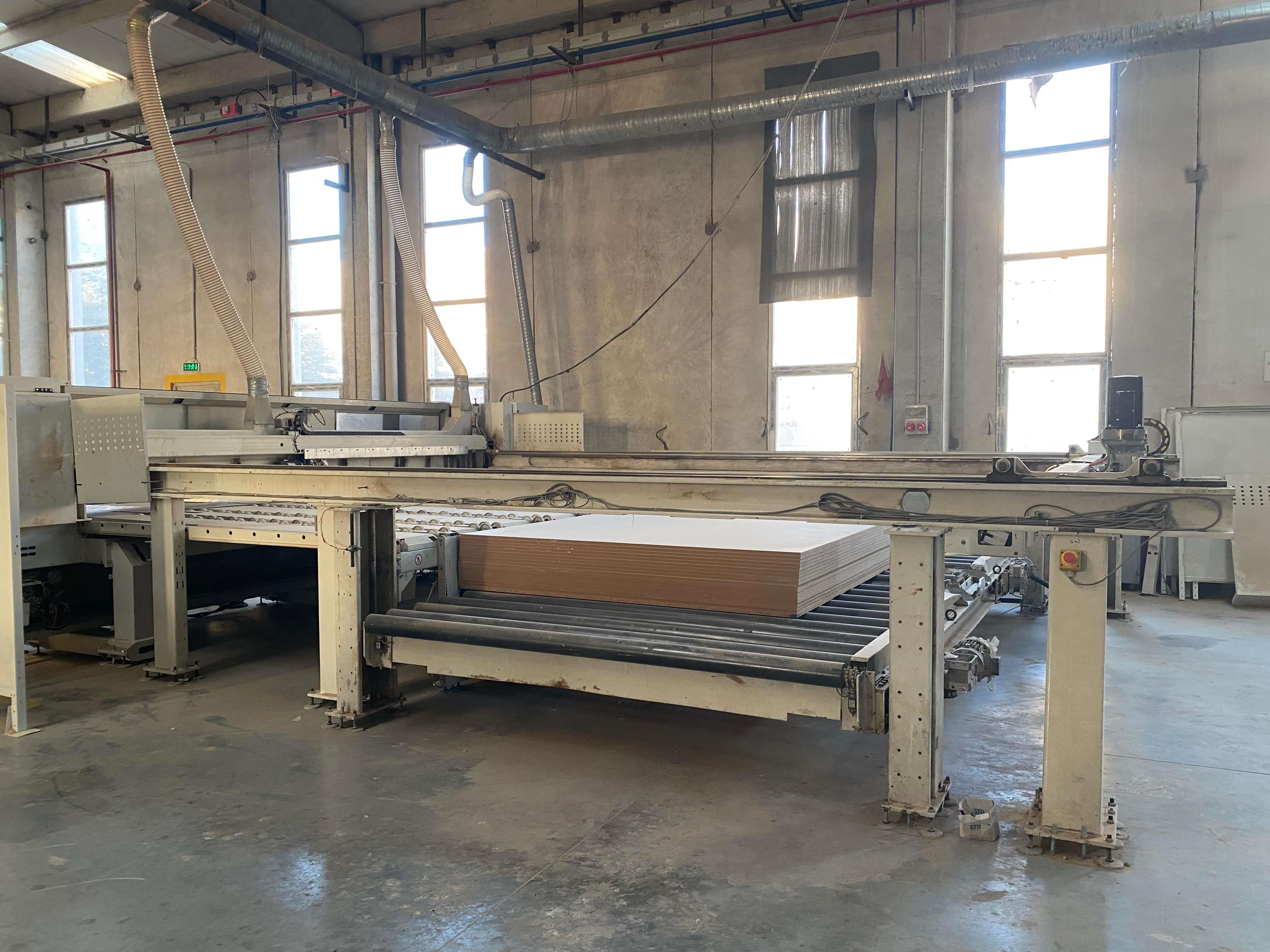 Scm Gabbiani Galaxy T3 130 Asansörlü Arkadan Yandan Yüklemeli Panel Ebatlama Makinesi (2012)