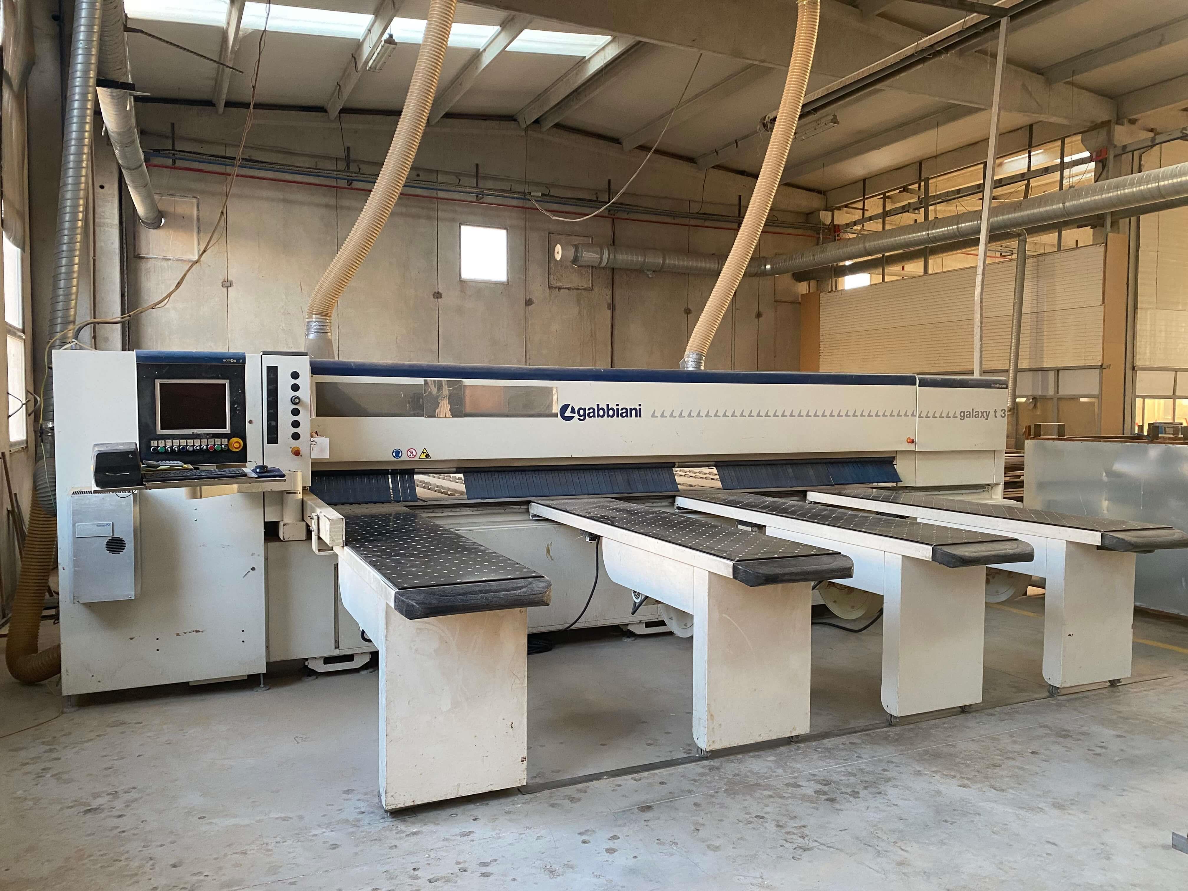 Scm Gabbiani Galaxy T3 130 Asansörlü Arkadan Yandan Yüklemeli Panel Ebatlama Makinesi (2012)