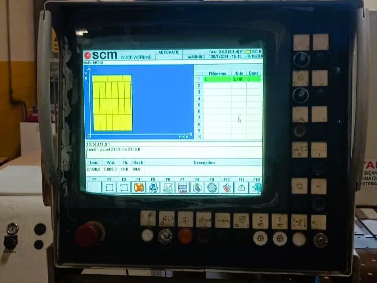 Scm Sigma 115 Önden Yüklemeli Panel Ebatlama Makinesi (2000)