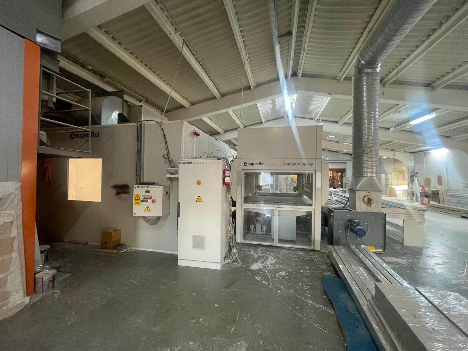 SCM Superfici Compact Spray Gls Kurutma Odalı Boya Atım Kabini (2013)