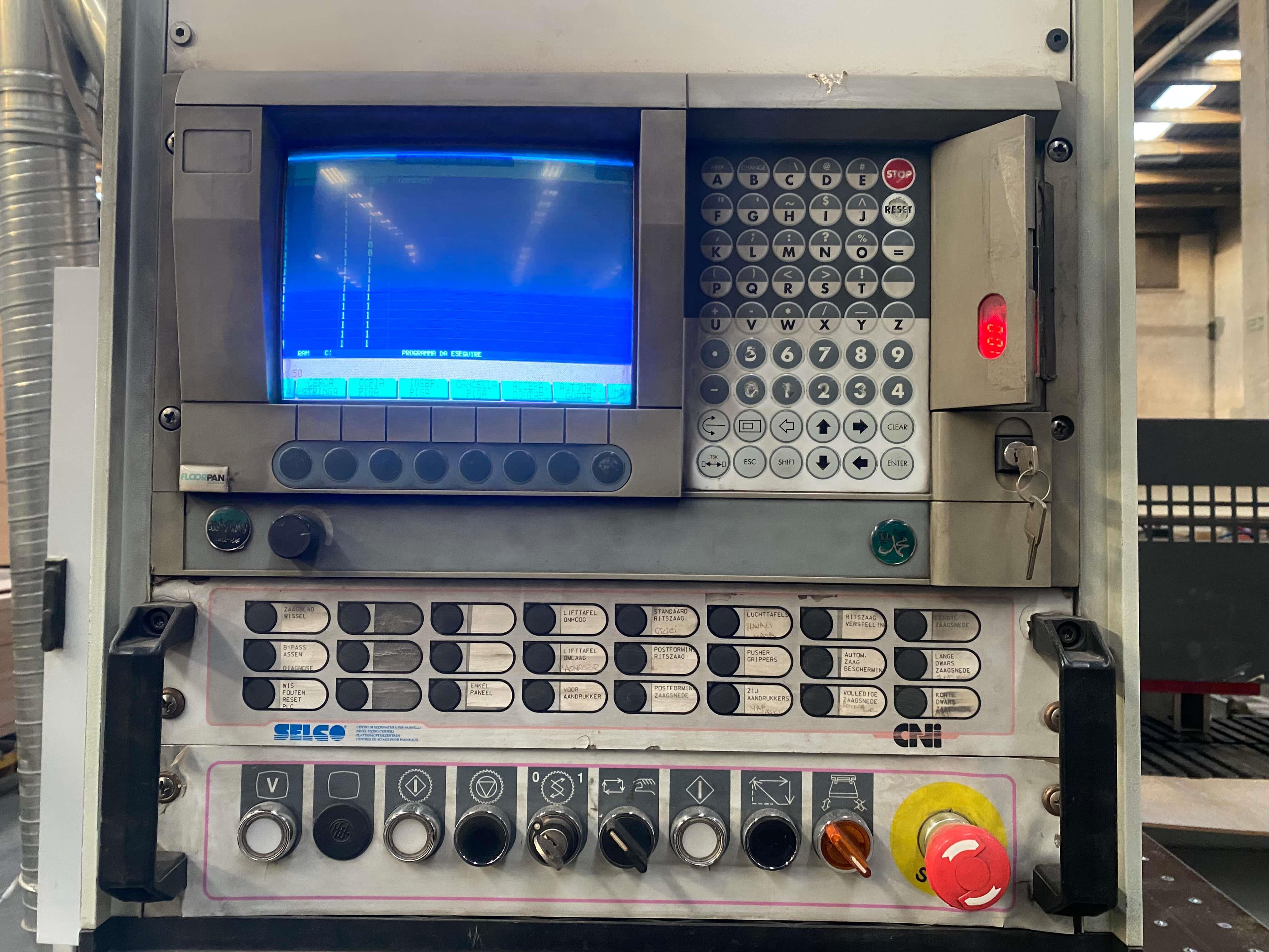 Selco Wnt 200 Asansörlü Panel Ebatlama Makinesi (1996)