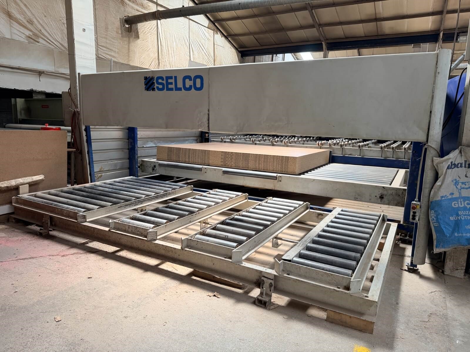 SELCO WNT 600 Asansör Panel Ebatlama Makinesi (1998)