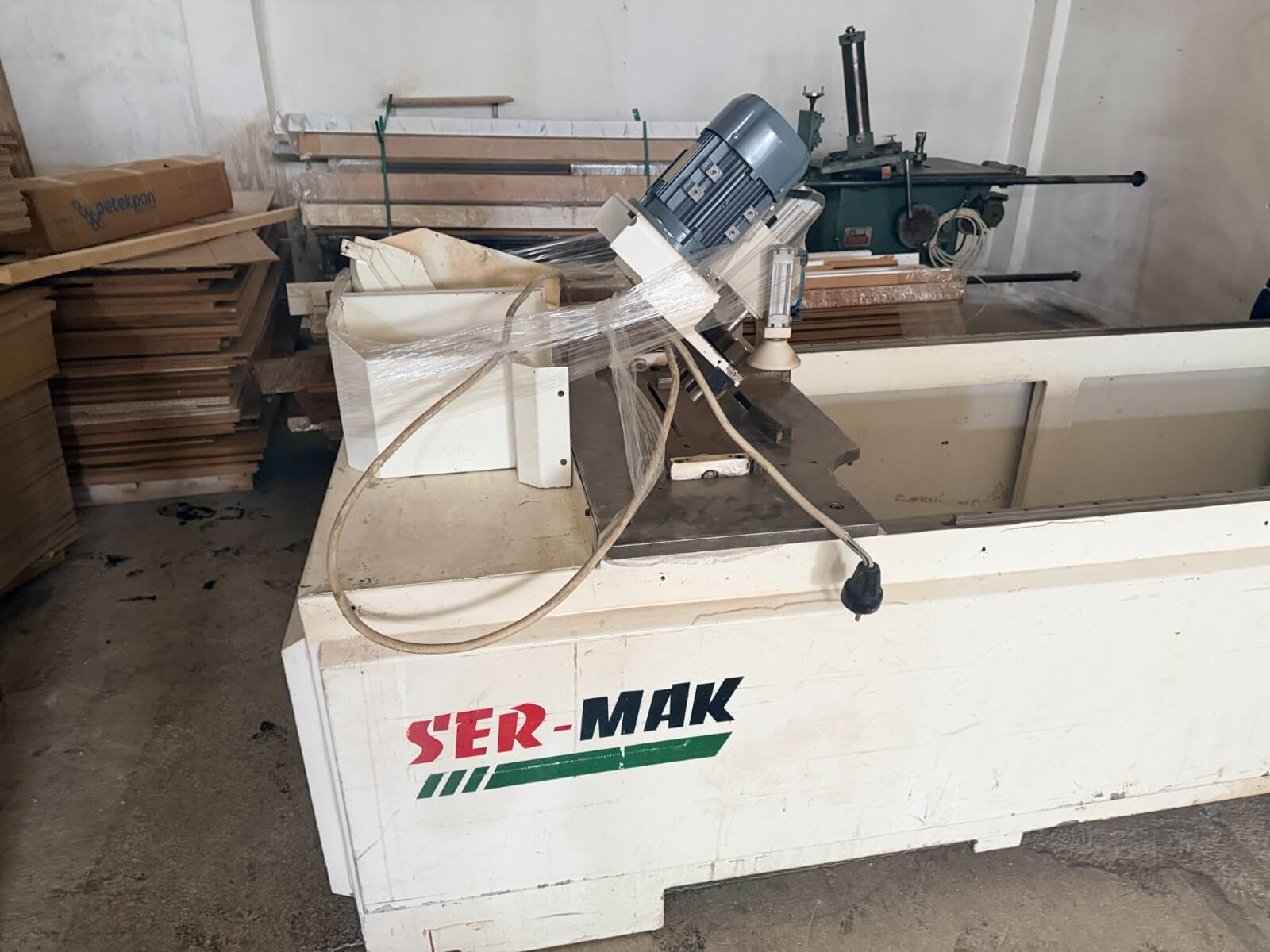 SERMAK St 2300 Kasa 45 Kesme Gönye ve Delik Makinesi