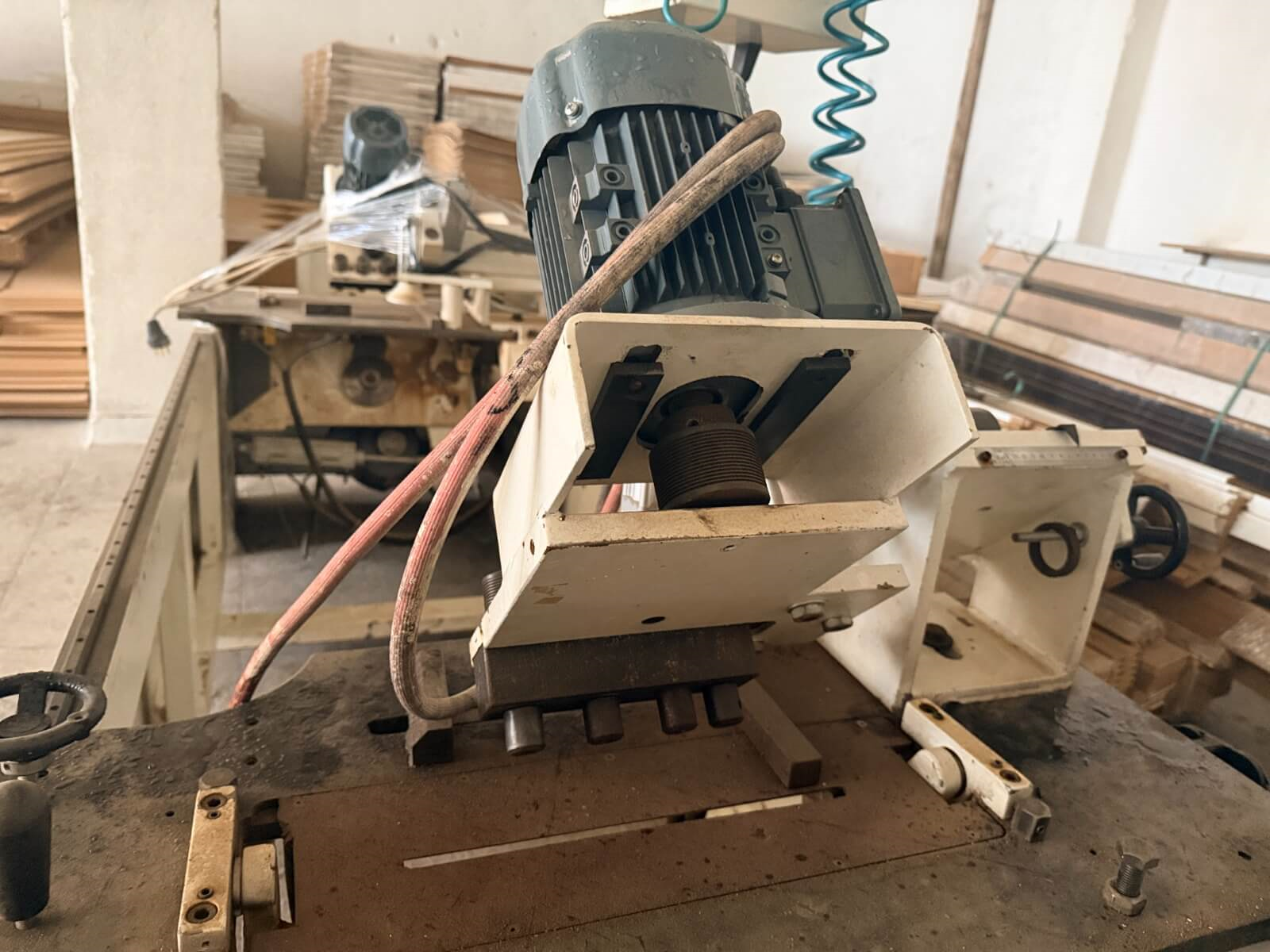 SERMAK St 2300 Kasa 45 Kesme Gönye ve Delik Makinesi