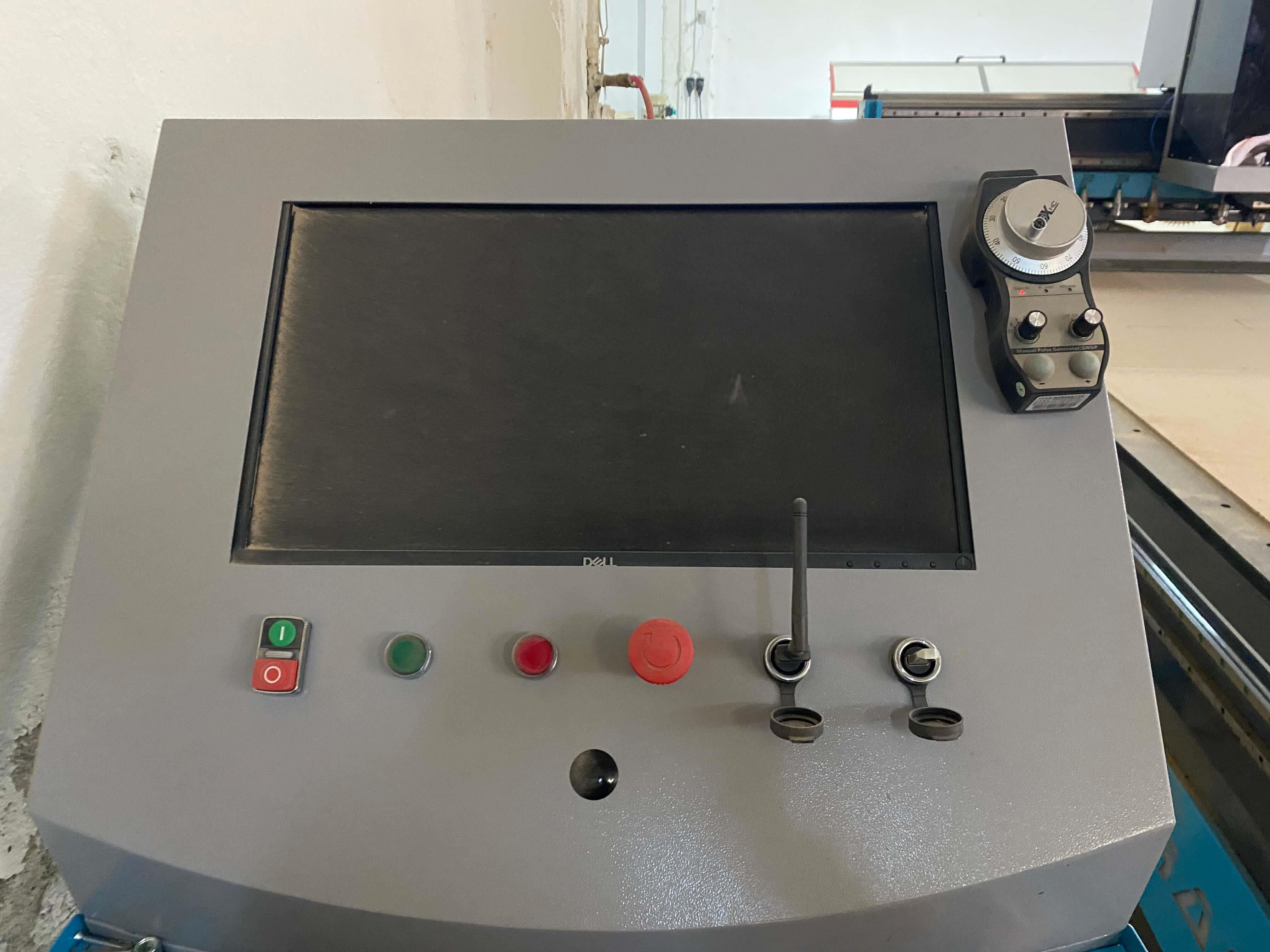 Smart Dragon 2137 Süpürmeli Düz Tabla Cnc Makinesi (2024)