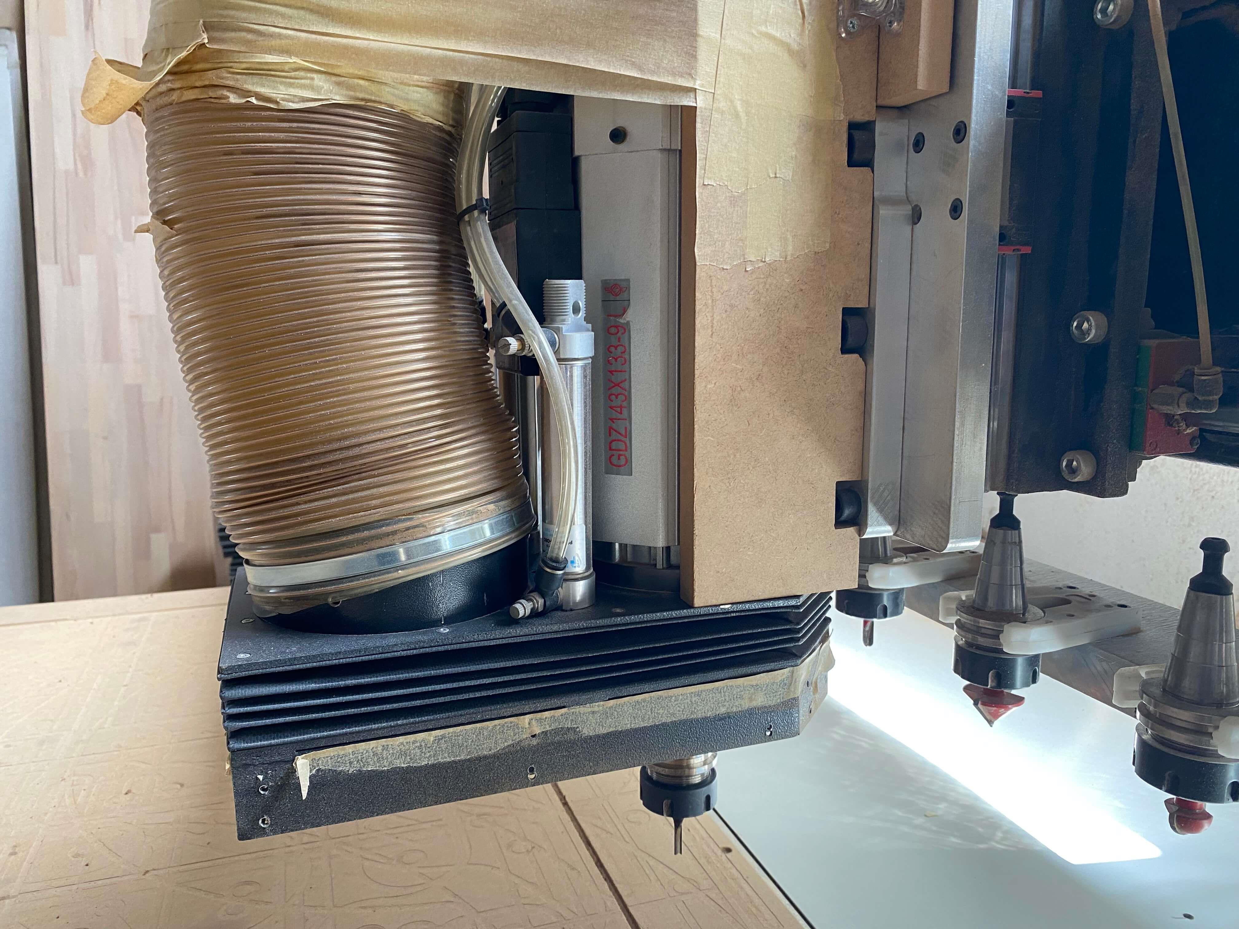 Smart Woodmax 2137 Süpürme Boşaltmalı Düz Tabla Cnc Makinesi (2021)