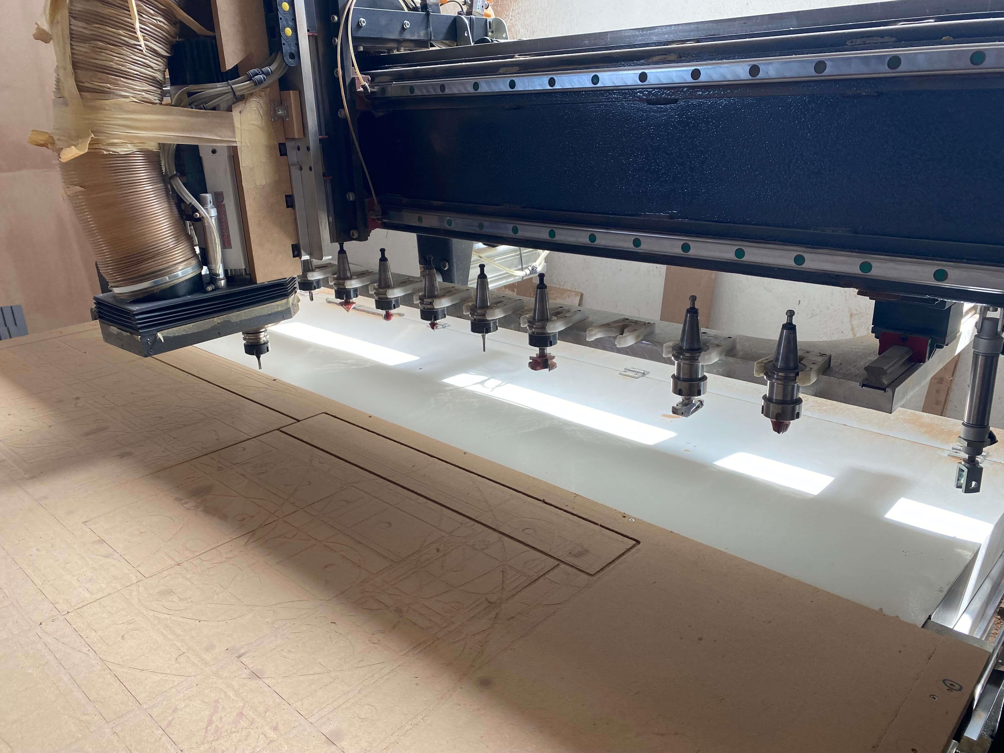 Smart Woodmax 2137 Süpürme Boşaltmalı Düz Tabla Cnc Makinesi (2021)