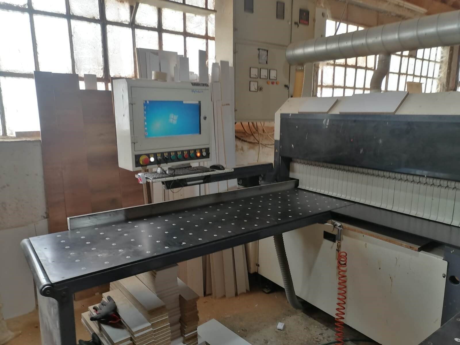 TÖRK Mp 70 Panel Ebatlama Makinesi (2012)
