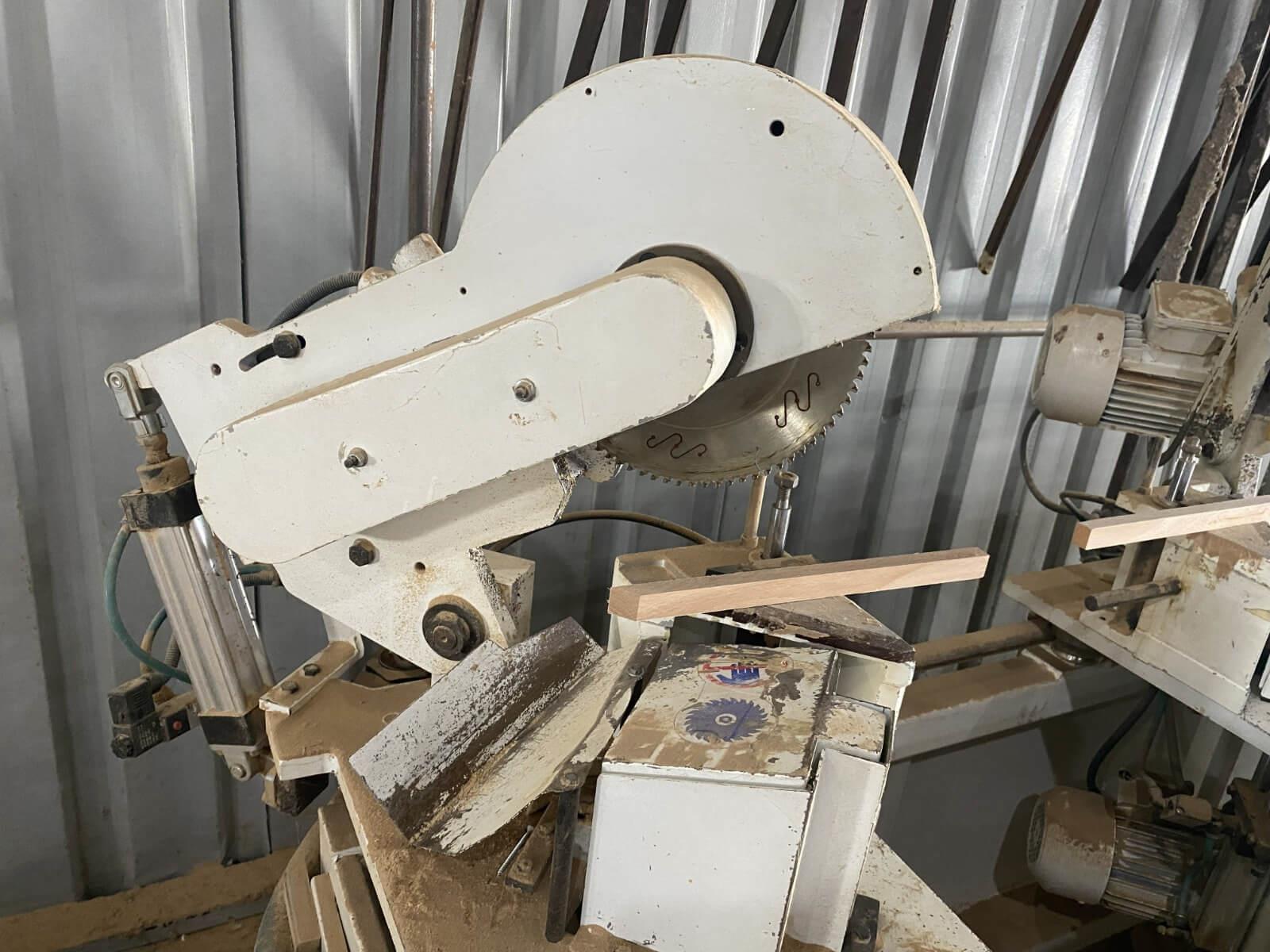 Toskar Woodmaster 250 Gönye Kesme Makinesi