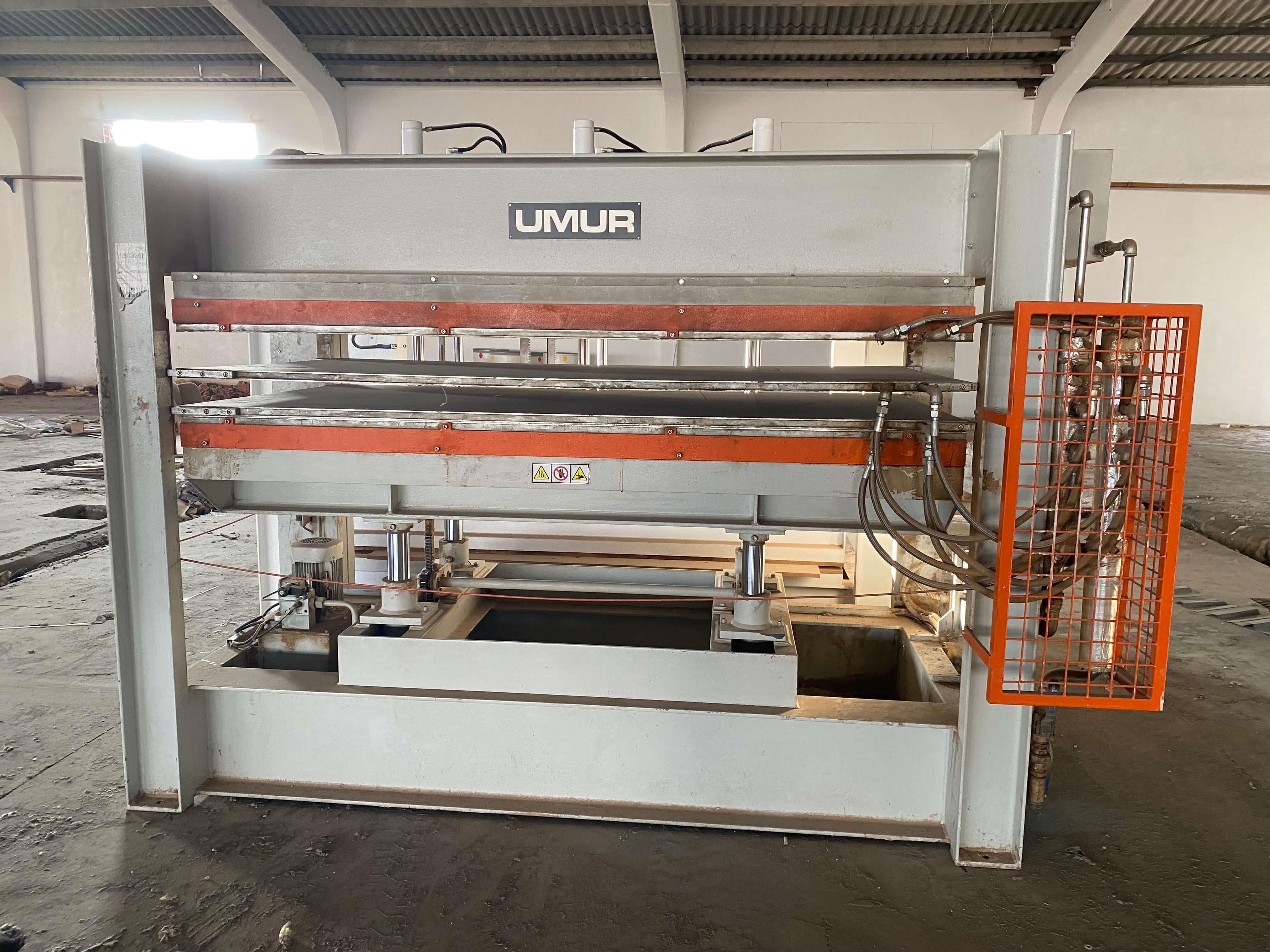 Umur Up 60/3 2 Ara Katlı 3 Kapılık 110*220 Yağ Isıtmalı Kapı Pres Makinesi (2018)