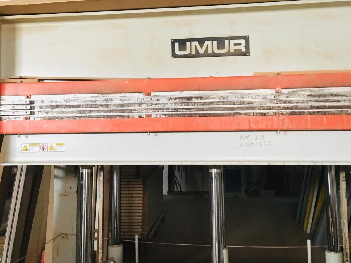UMUR Upk 80/4 110*220 4 Kapılık Katlı Kapı Pres Makinesi (2005)