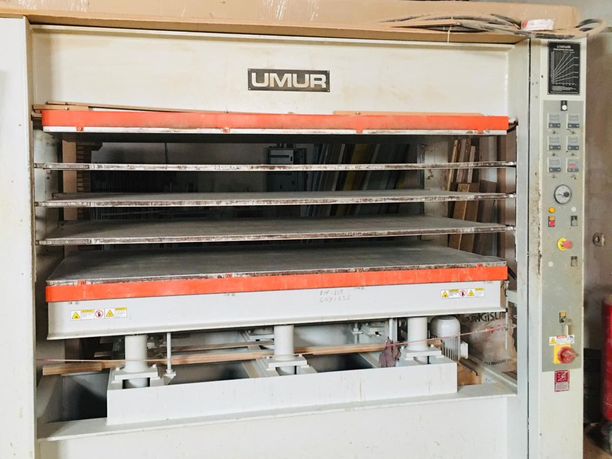UMUR Upk 80/4 110*220 4 Kapılık Katlı Kapı Pres Makinesi (2005)
