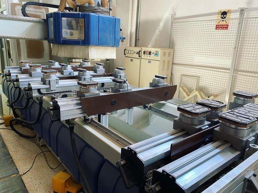 Uniteam Universal K 30 / M 5 Eksen Cnc Makinesi