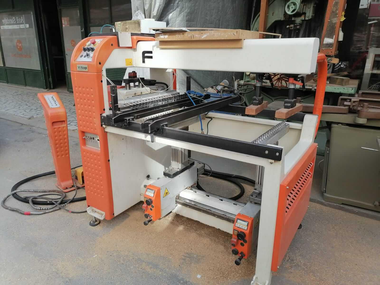 Vitap Forma 85 LCD 2+1 Delik Makinesi (2013)