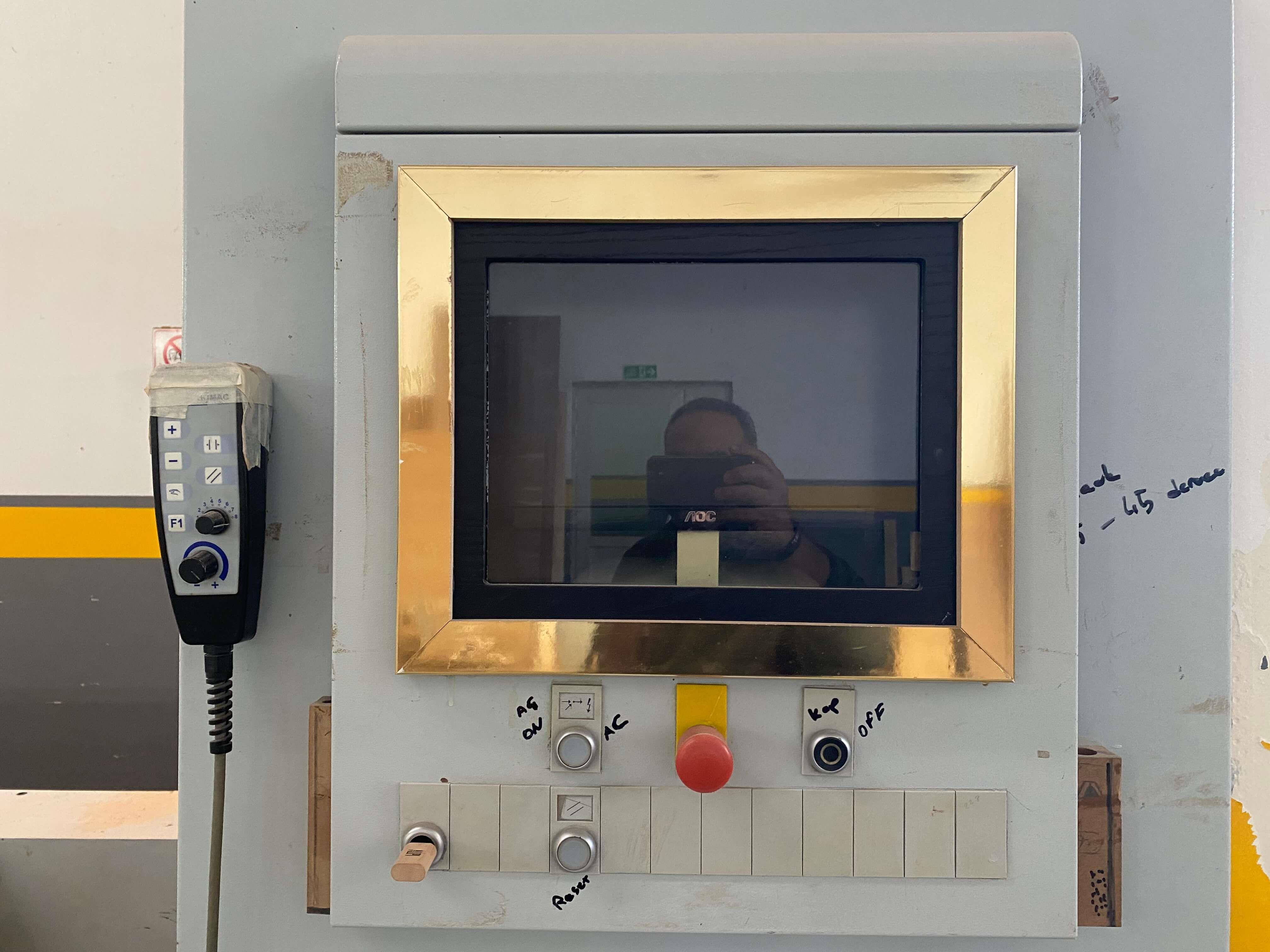 Weeke Optimat Bhp-210 Düz Tabla Süpürmeli Cnc Makinesi (2006)