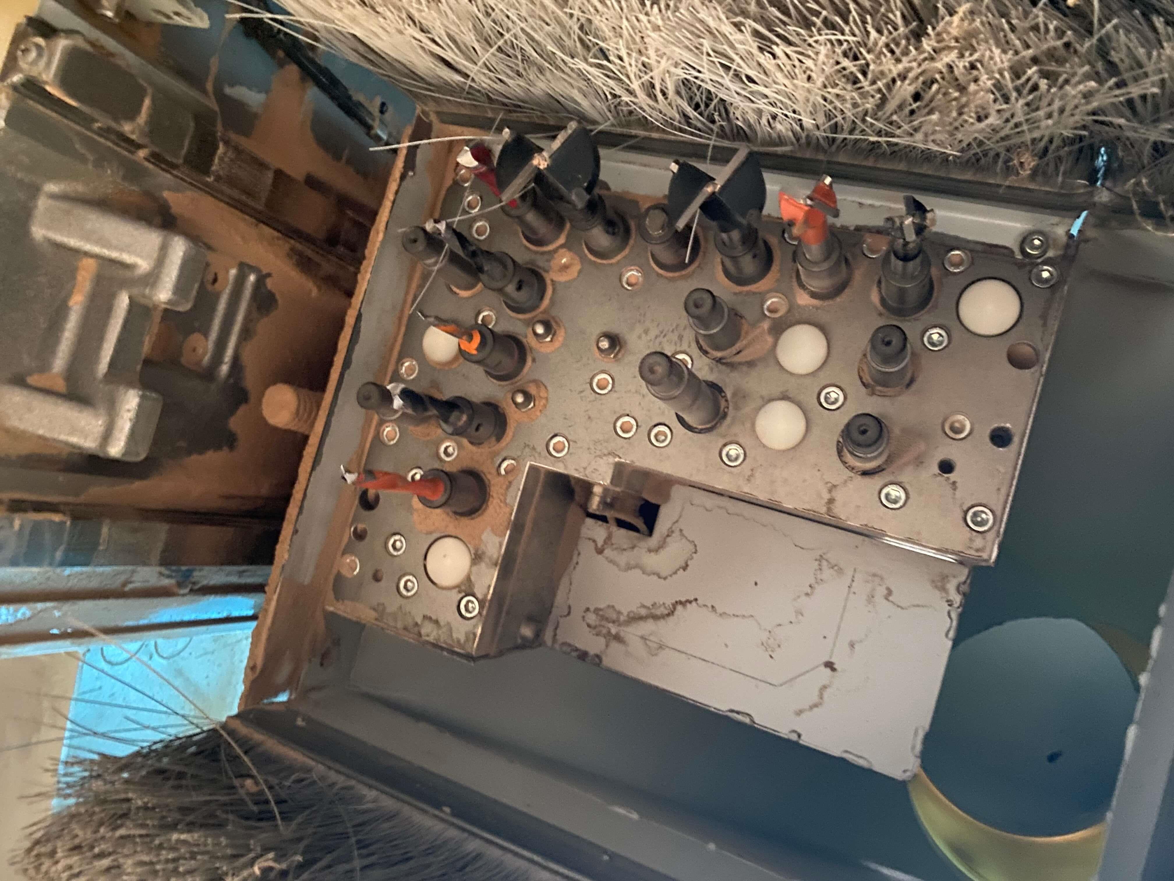 Weeke Optimat Bhp-210 Düz Tabla Süpürmeli Cnc Makinesi (2006)