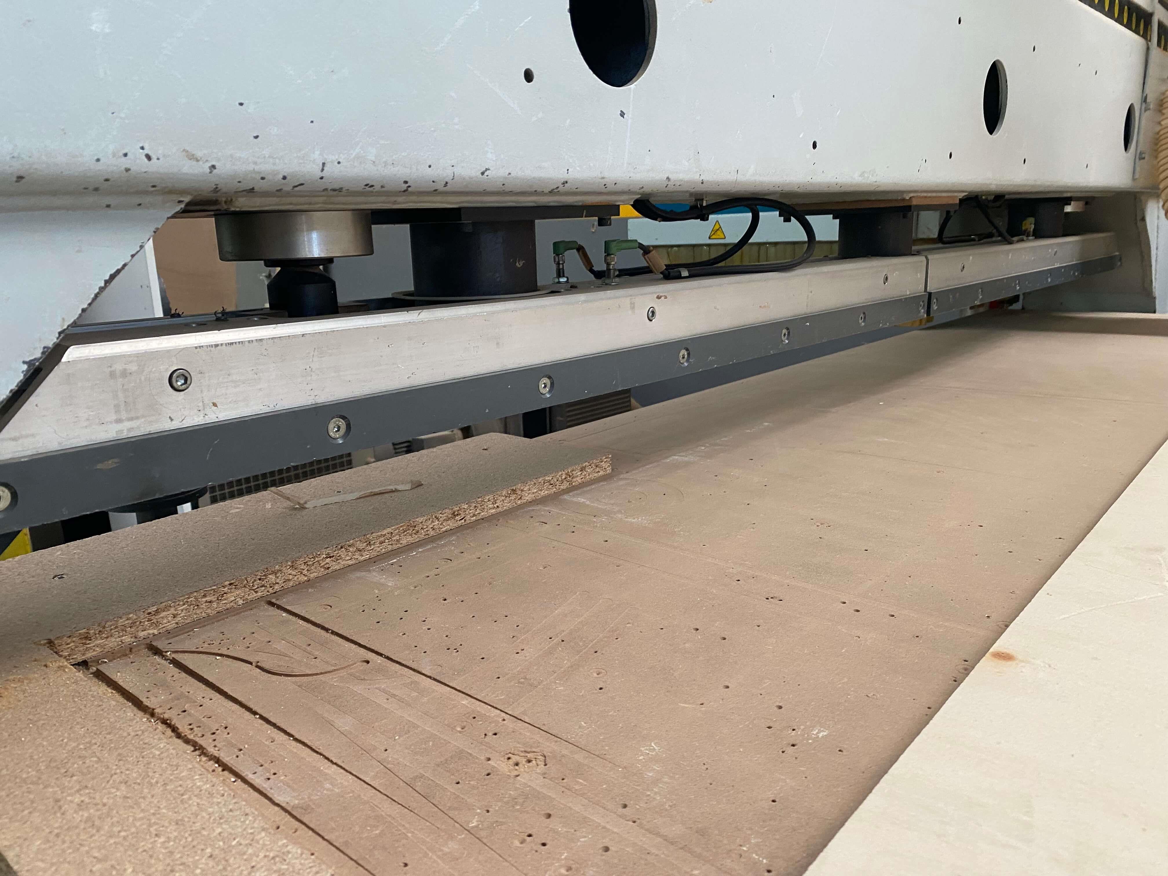 Weeke Optimat Bhp-210 Düz Tabla Süpürmeli Cnc Makinesi (2006)