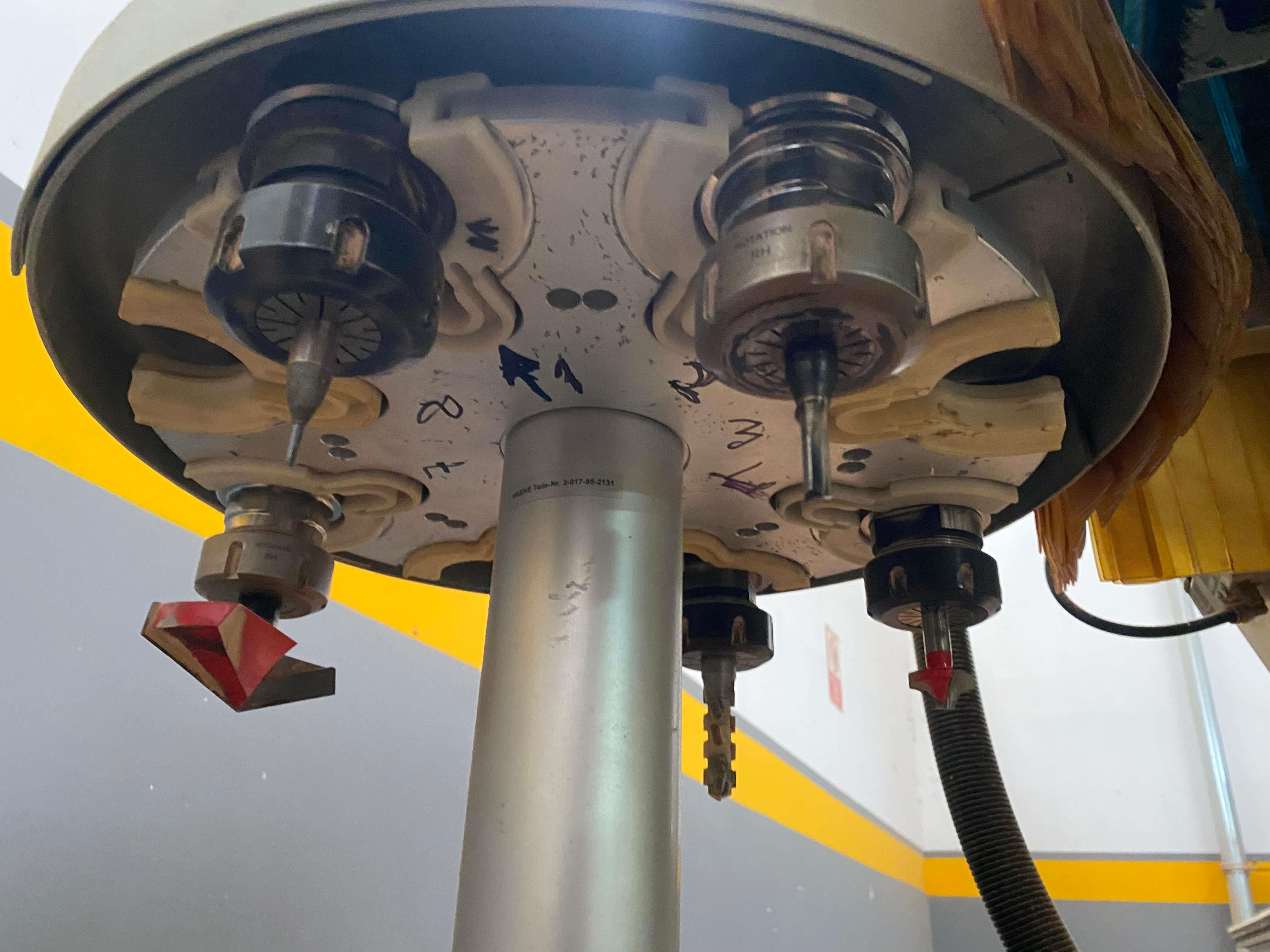 Weeke Optimat Bhp-210 Düz Tabla Süpürmeli Cnc Makinesi (2006)