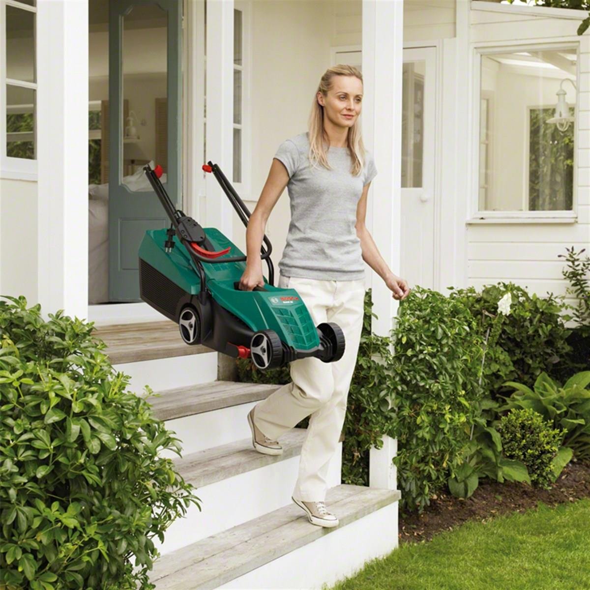 Bosch ARM 32 Elektrikli Çim Biçme Makinesi 1200W