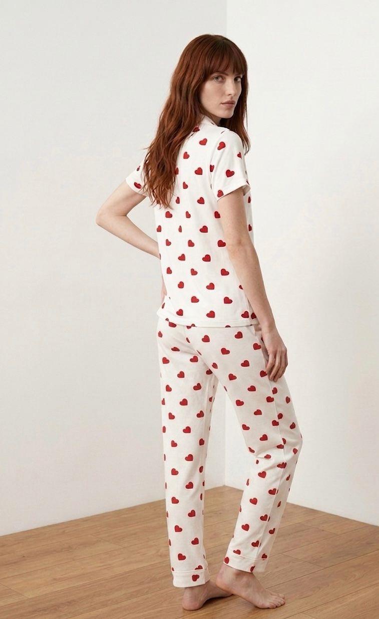 Düğmeli Pijama Takımı Büyük Kalp Beyaz 