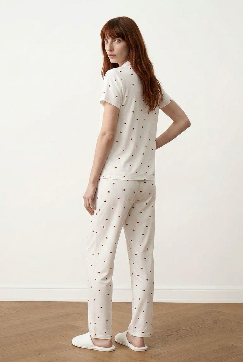 Düğmeli Şortlu Pijama Takımı Küçük Kalp Beyaz