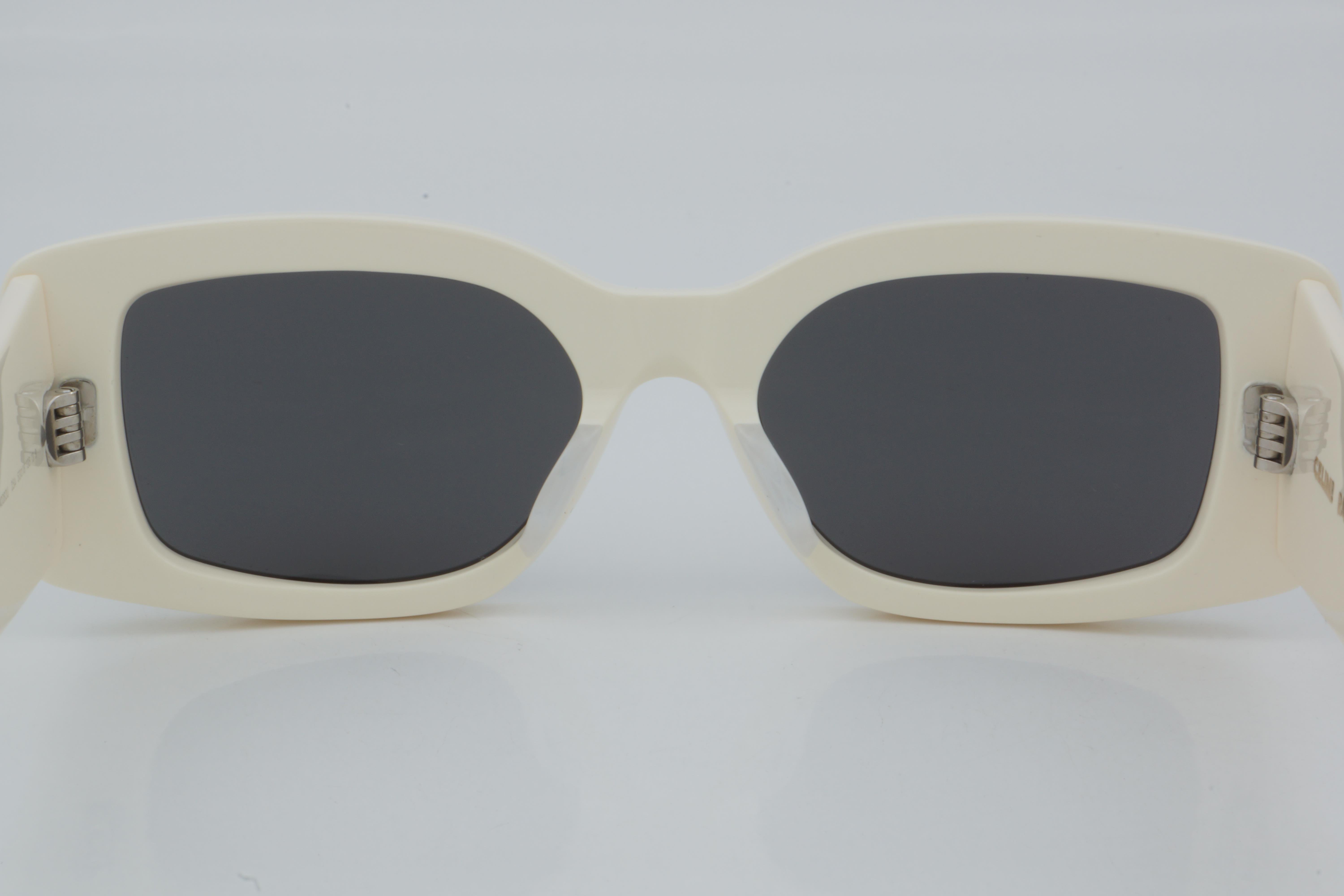 Celine CL 40282U 25A 53 - 01 Güneş Gözlüğü
