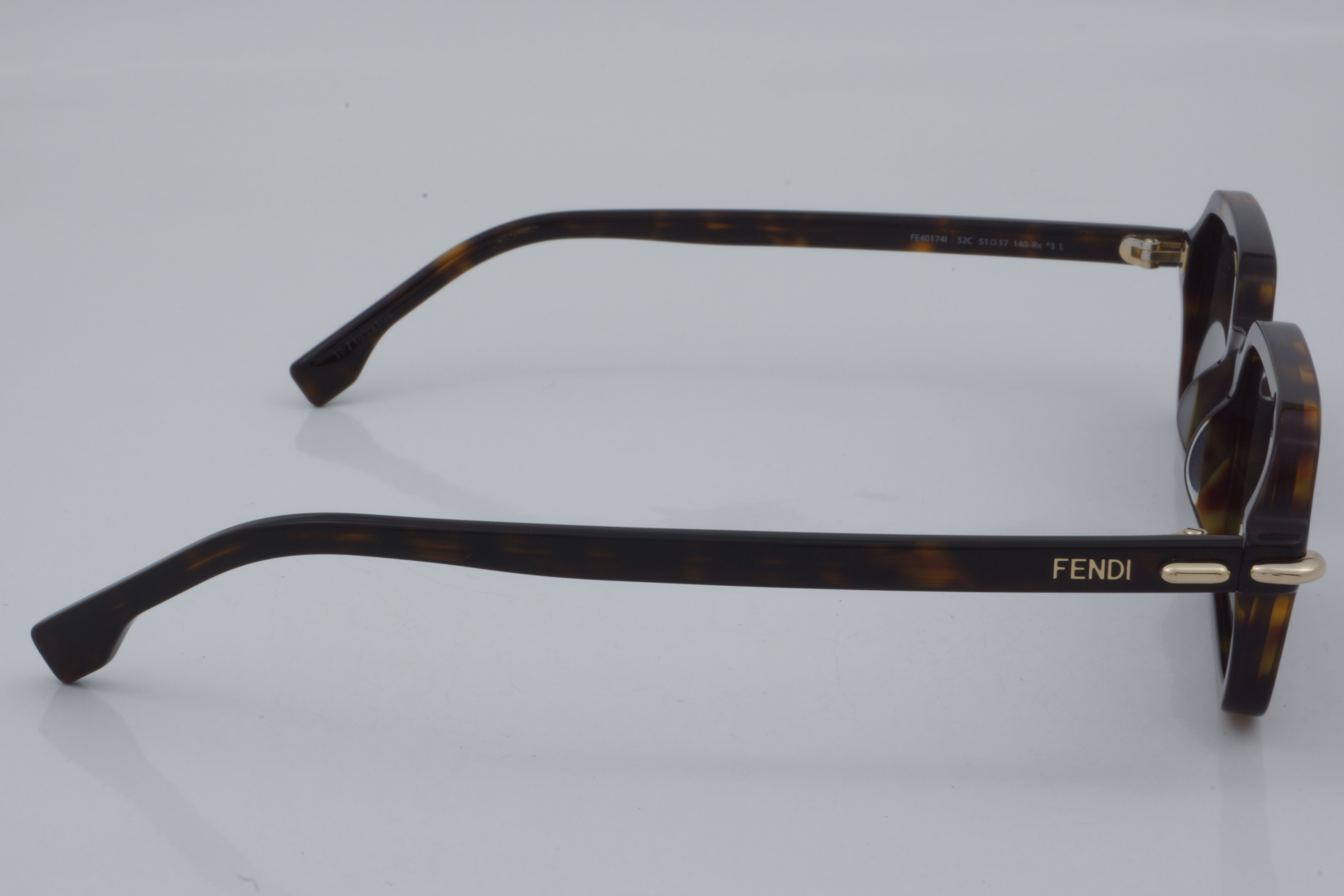 Fendi FE 40174I 52C 51 - 01 Güneş Gözlüğü