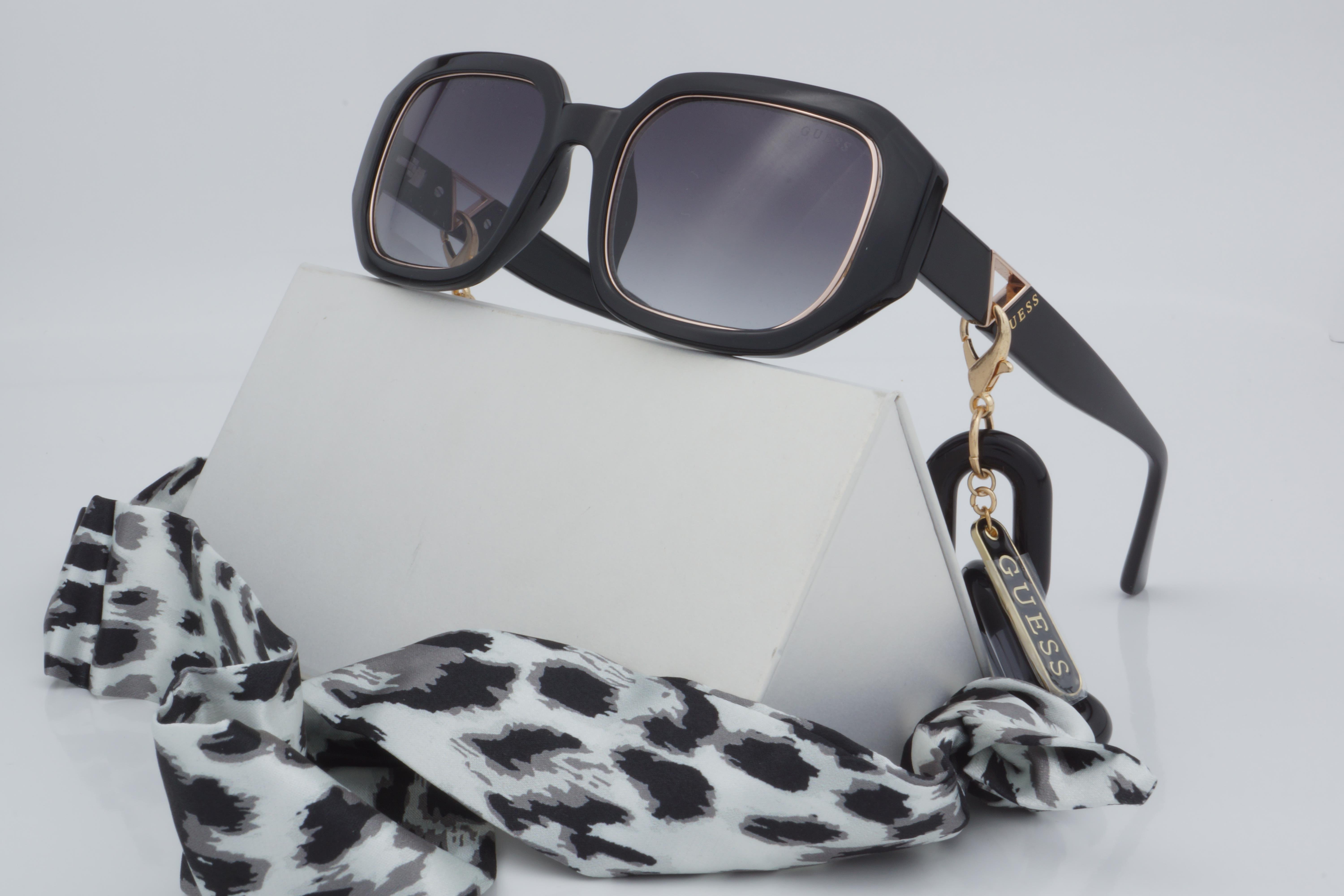 GUESS GÜNEŞ GU 7817 01B 53 - 01 Güneş Gözlüğü