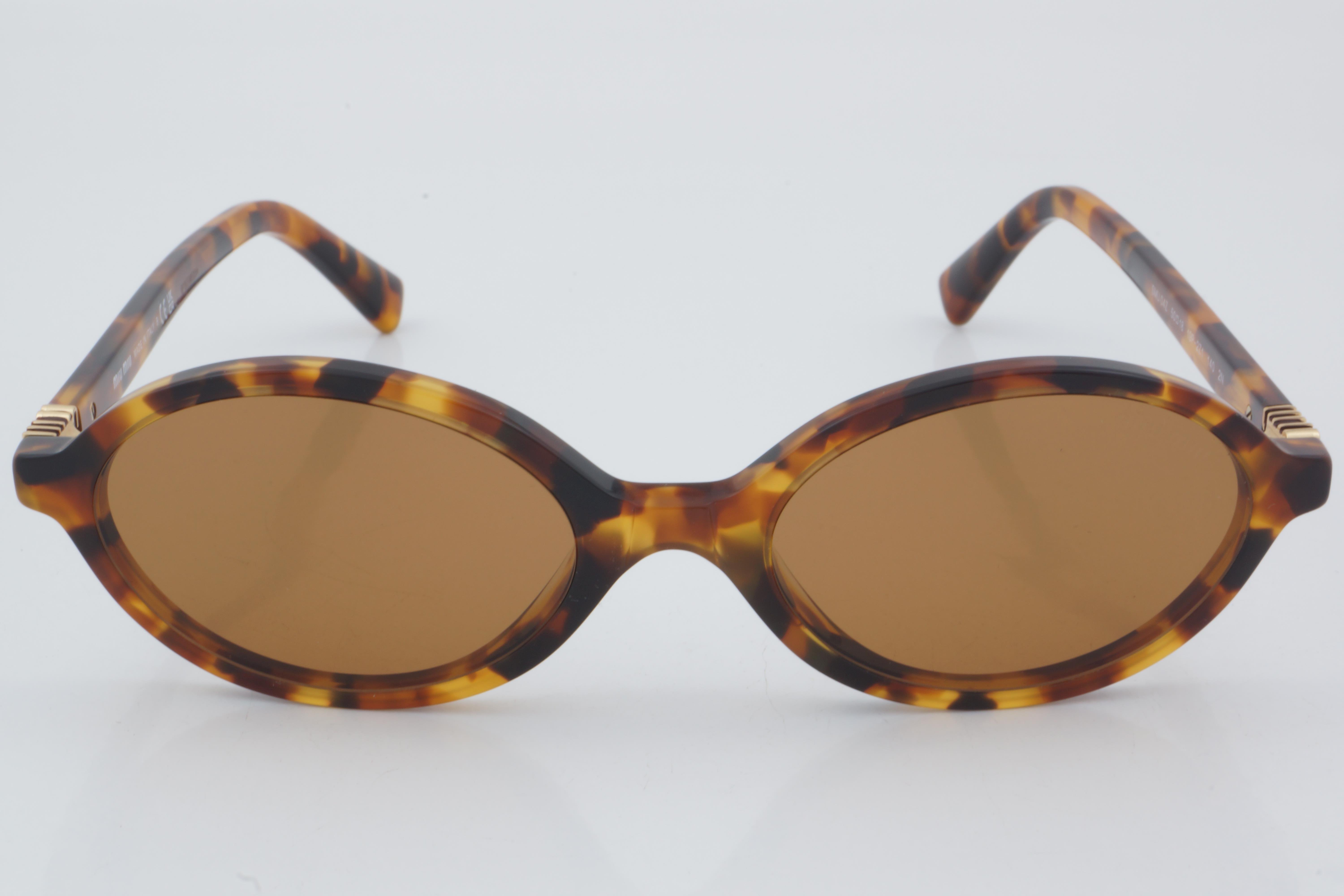 Miu Miu SMU 04Z 19P-2Z1 50 - 01 Güneş Gözlüğü